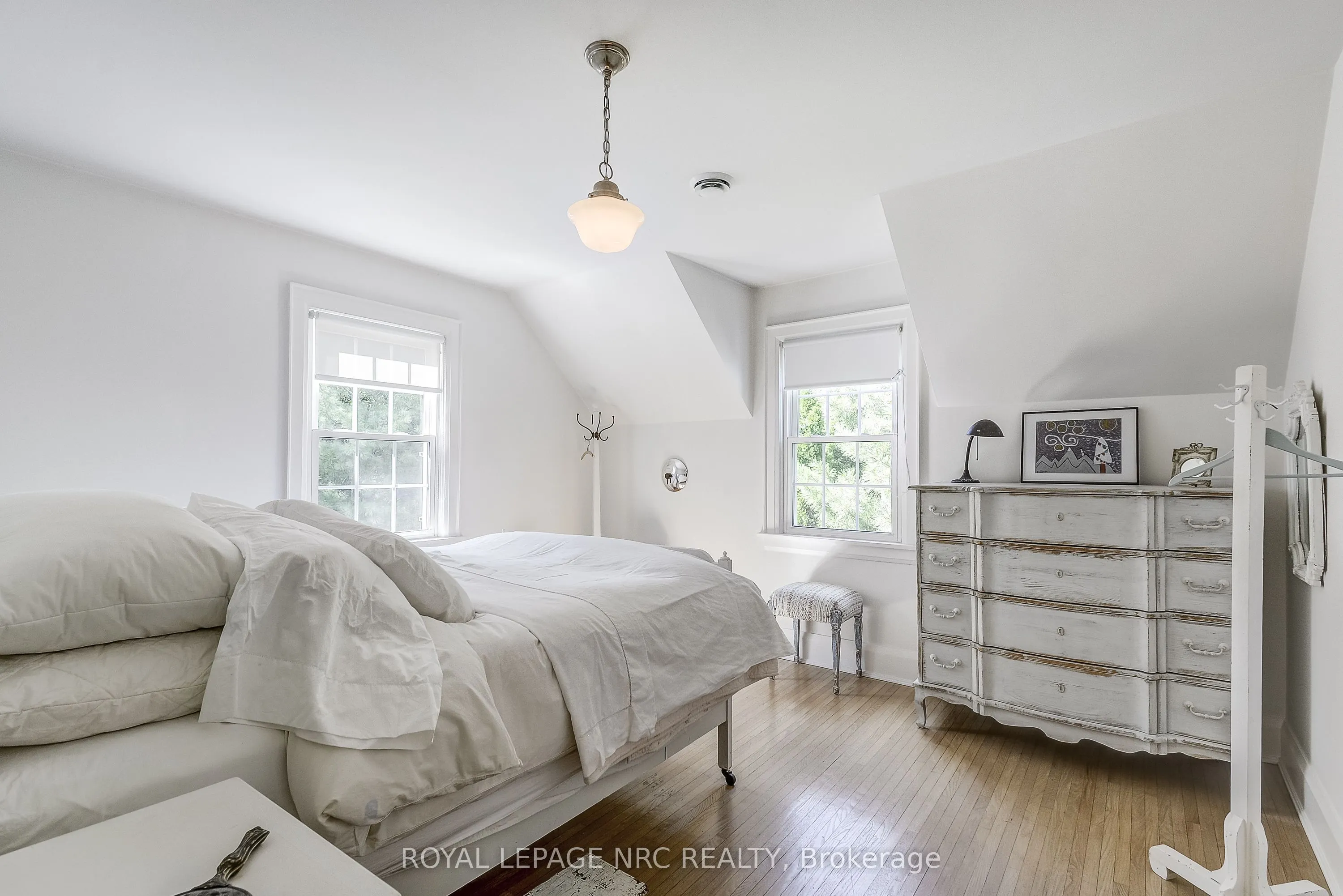 2 Pinehill Road
