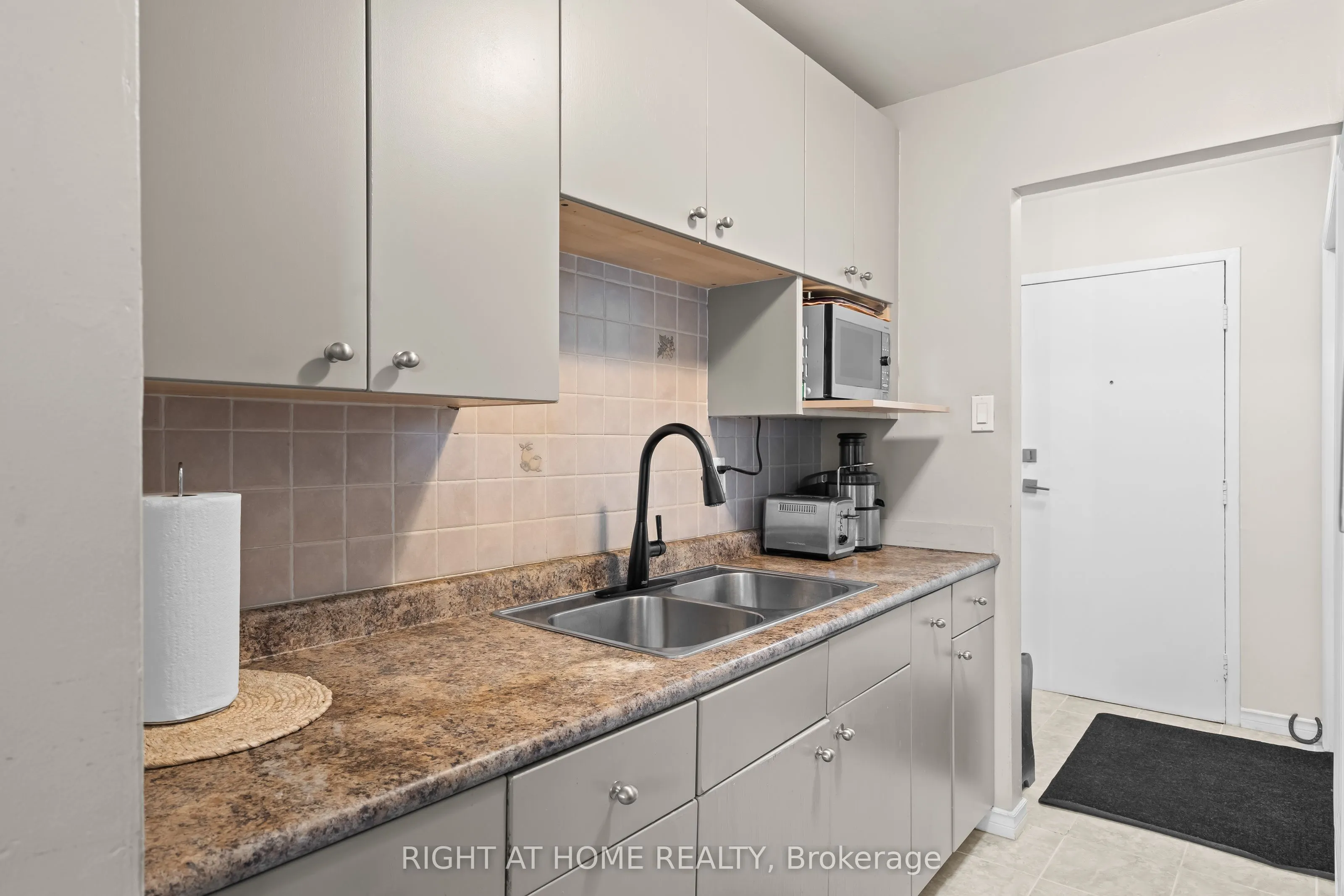359 Geneva Street, #801