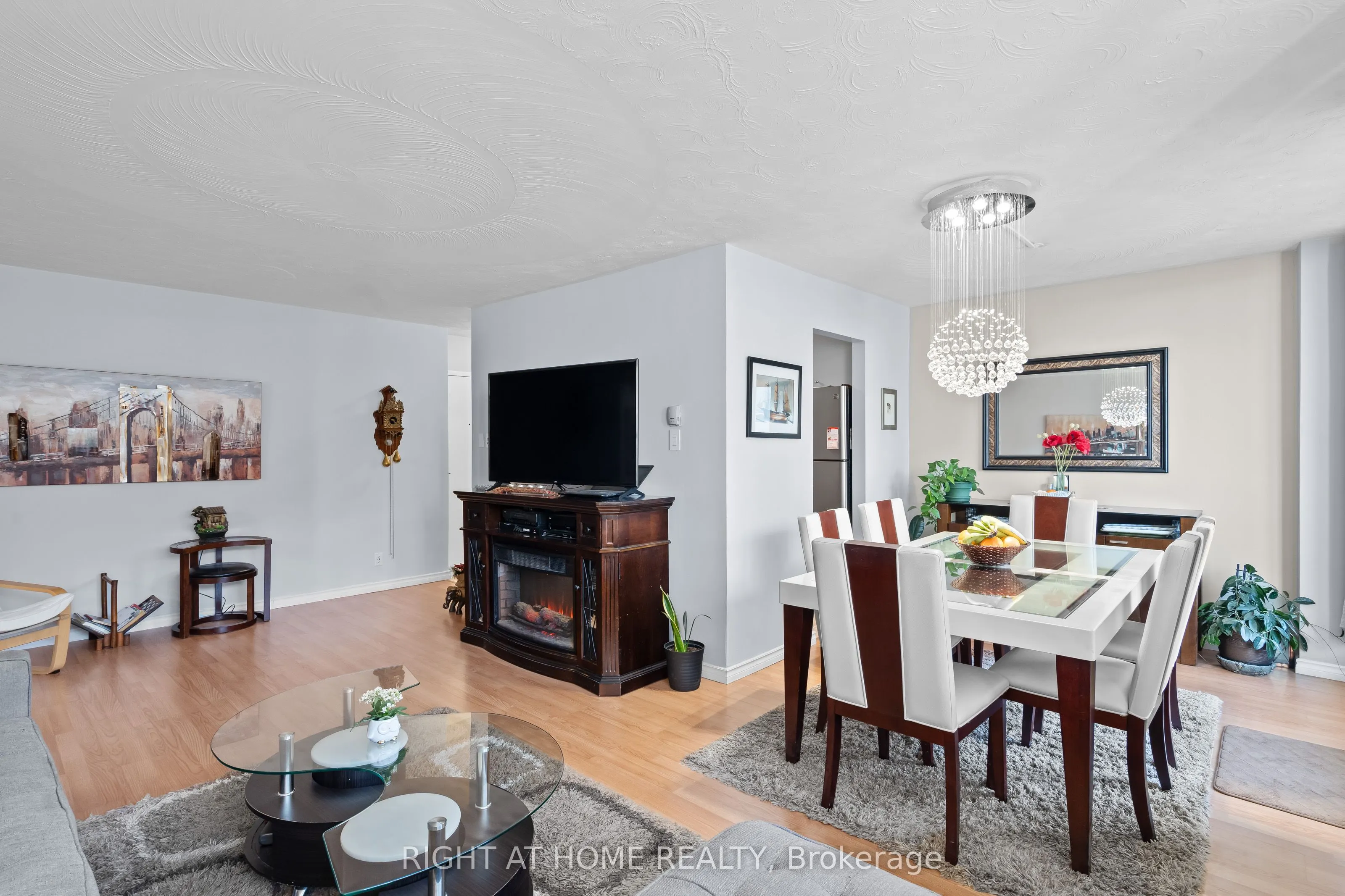 359 Geneva Street, #801