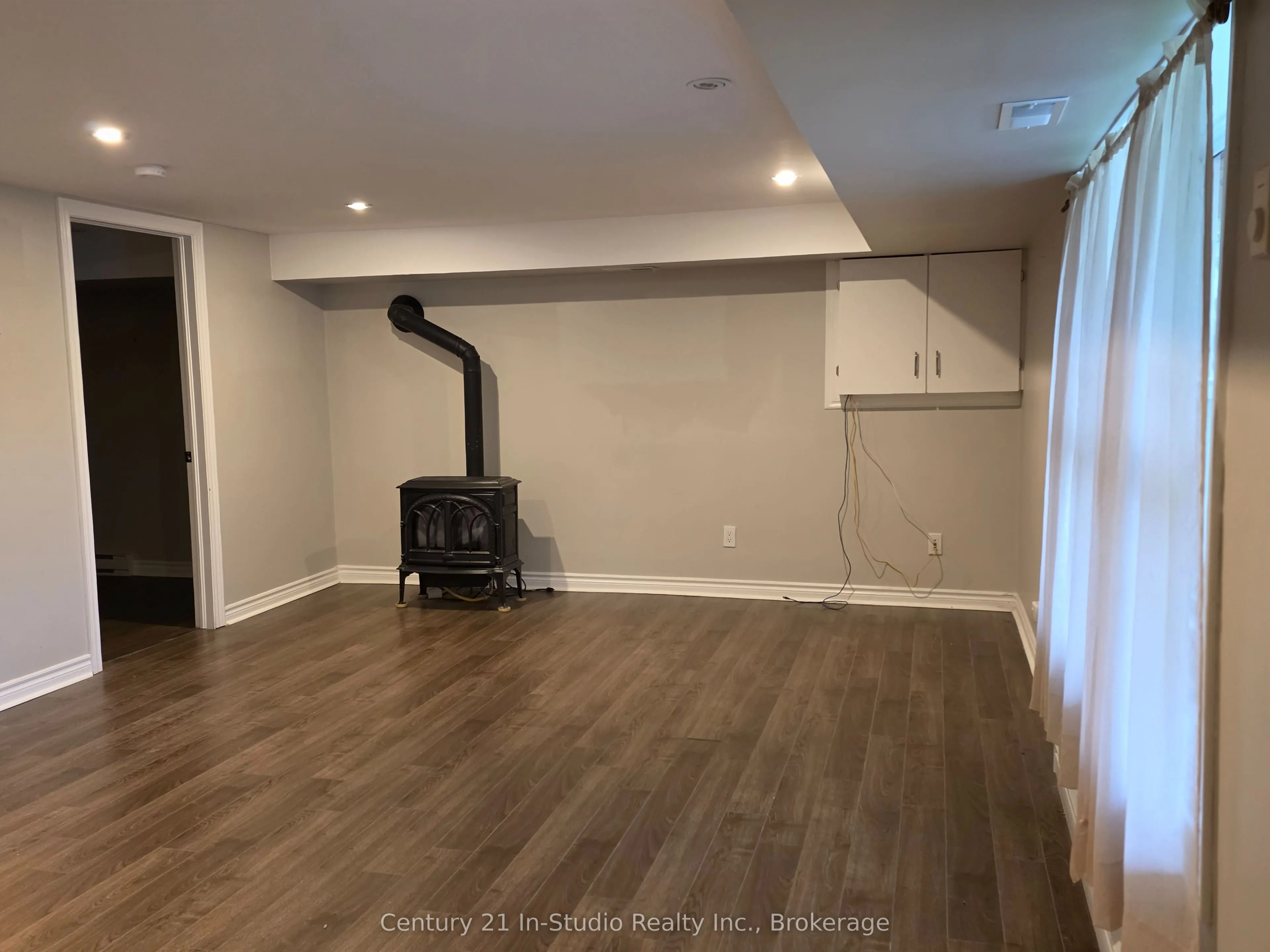 502 Ridgewood Road, #1
