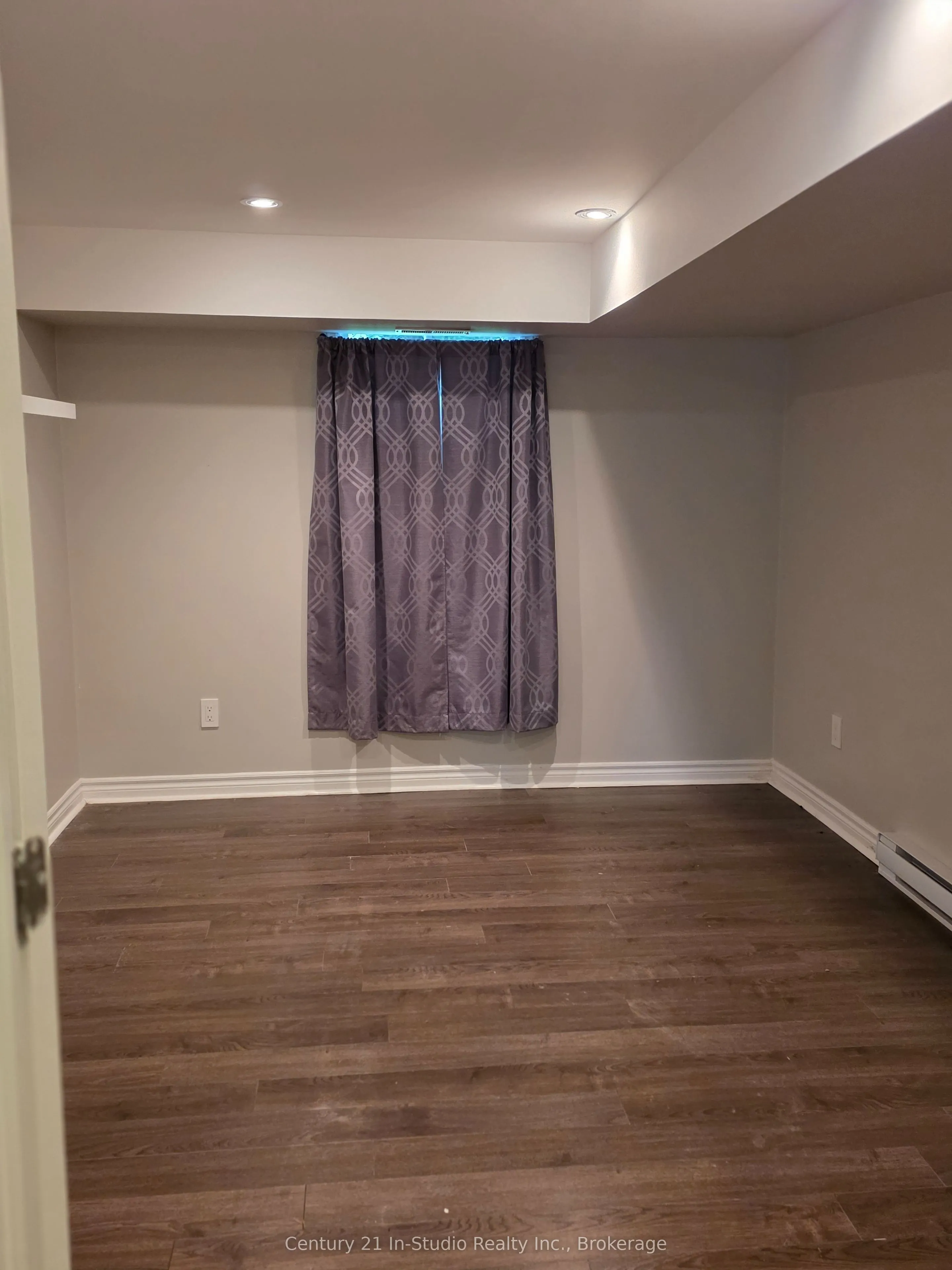 502 Ridgewood Road, #1