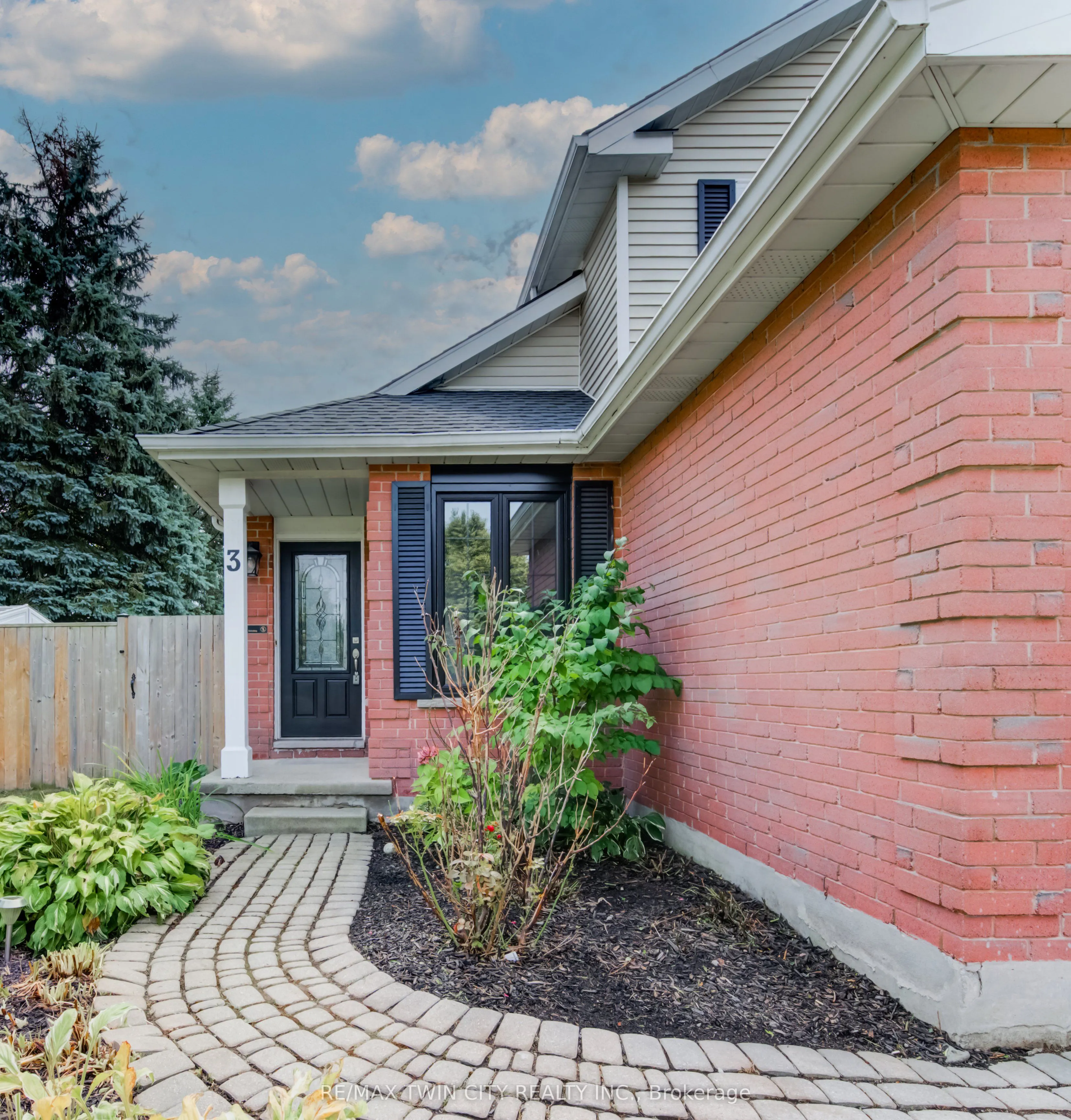 3 Westview Crescent