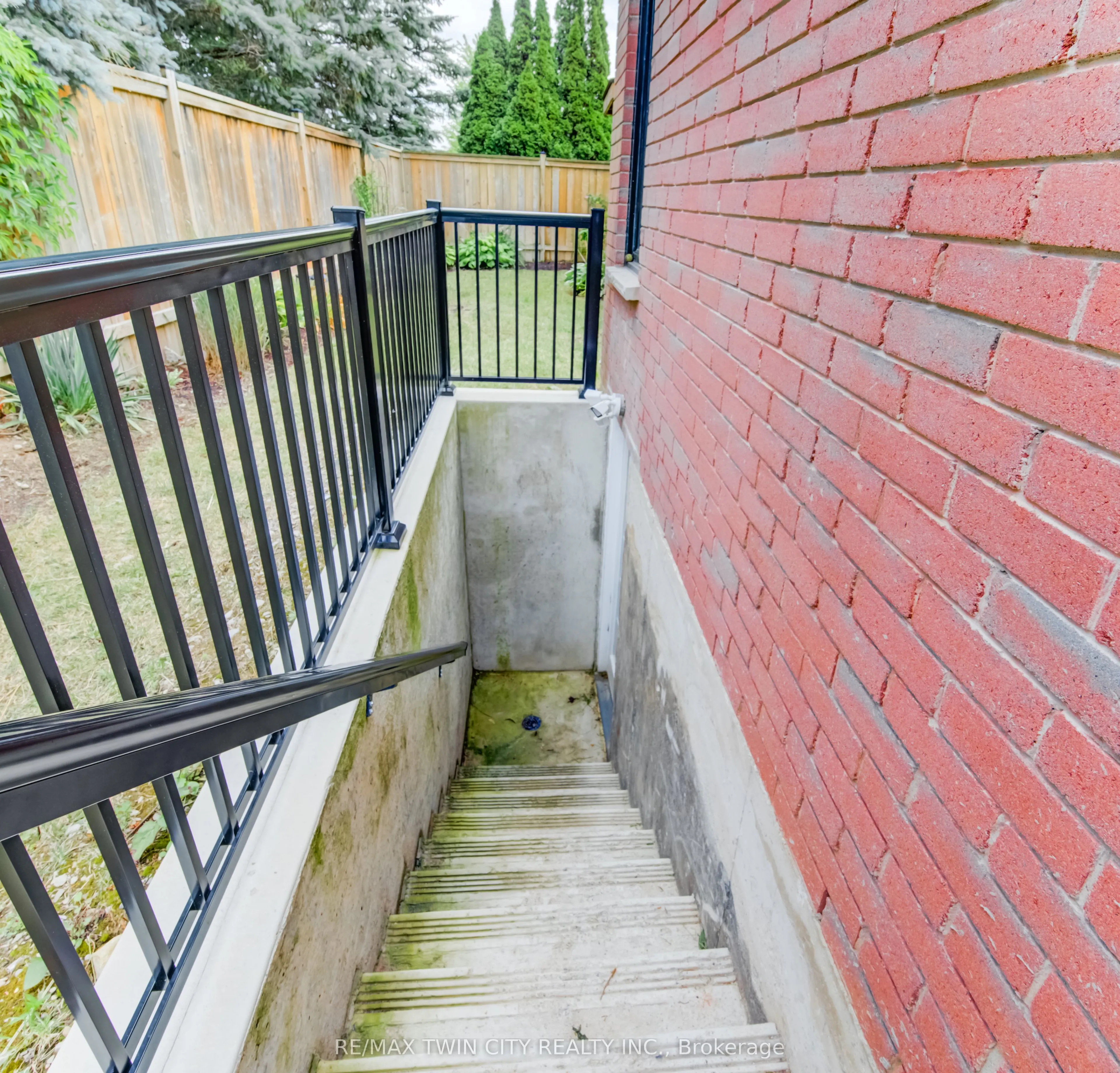 3 Westview Crescent
