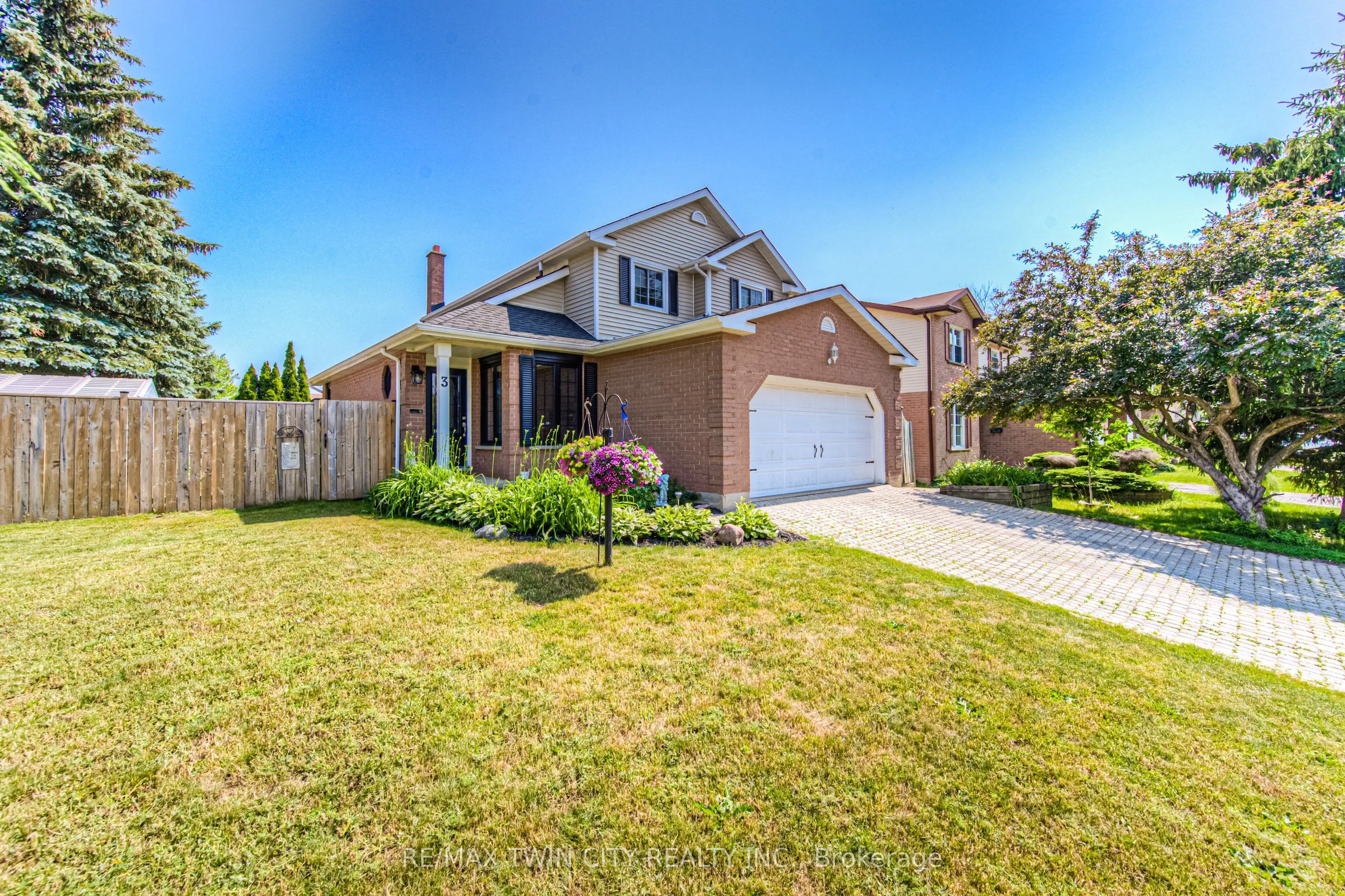 3 Westview Crescent, #Upper