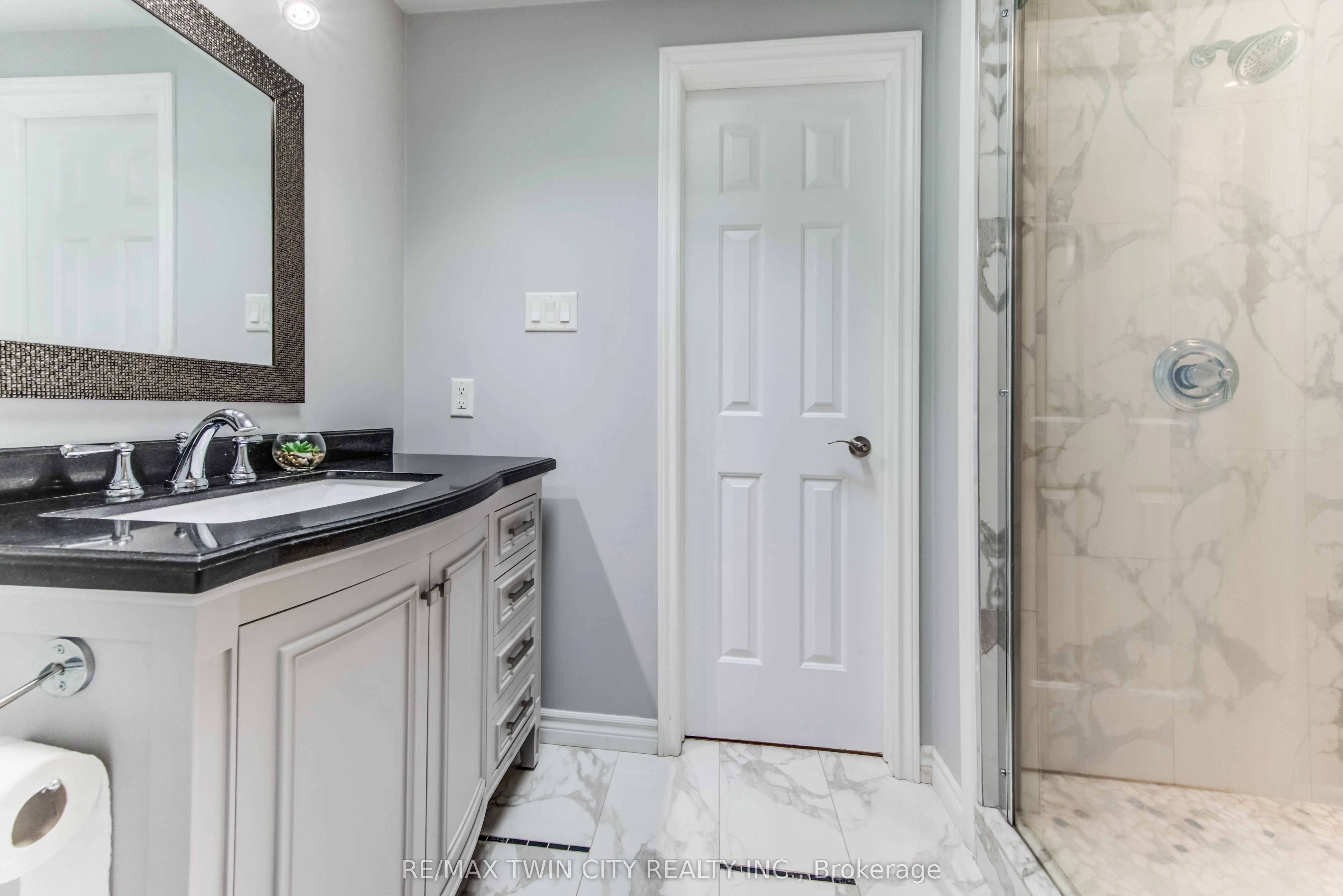 3 Westview Crescent, #Upper