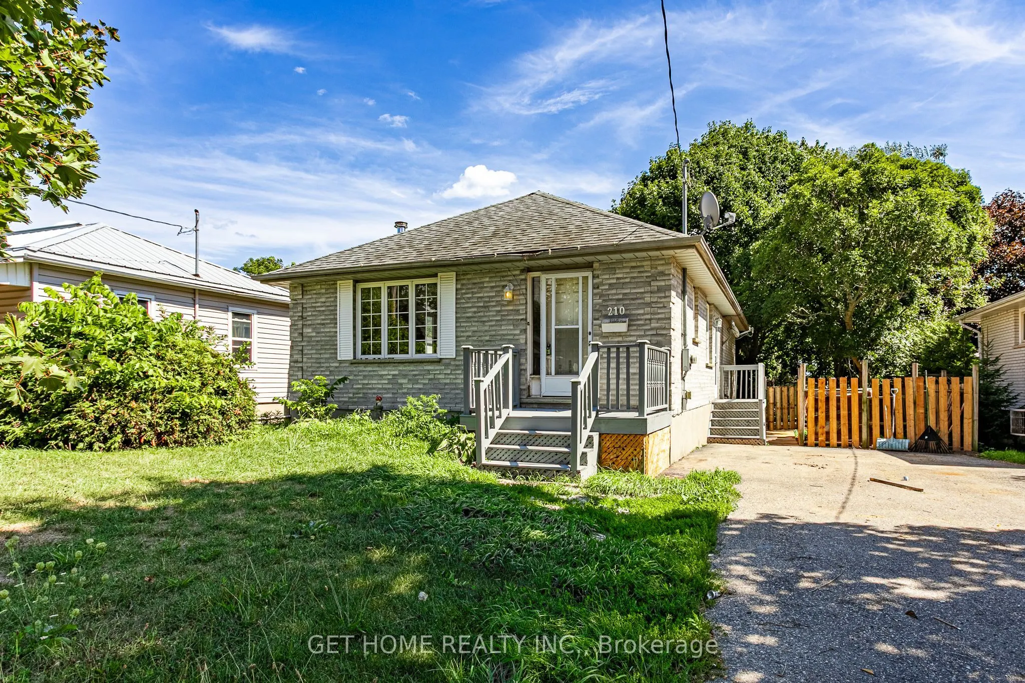 210 King Hiram Street