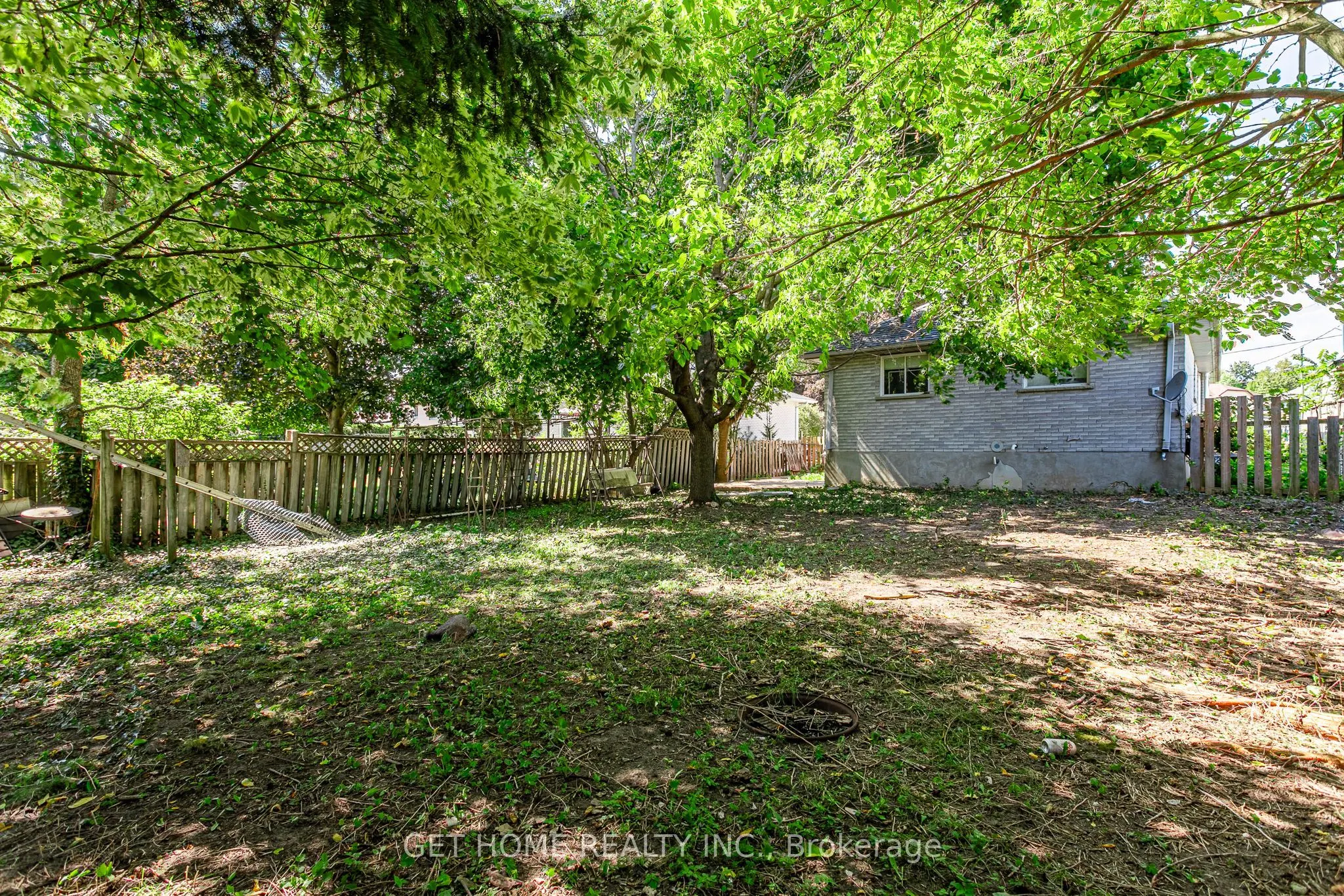 210 King Hiram Street