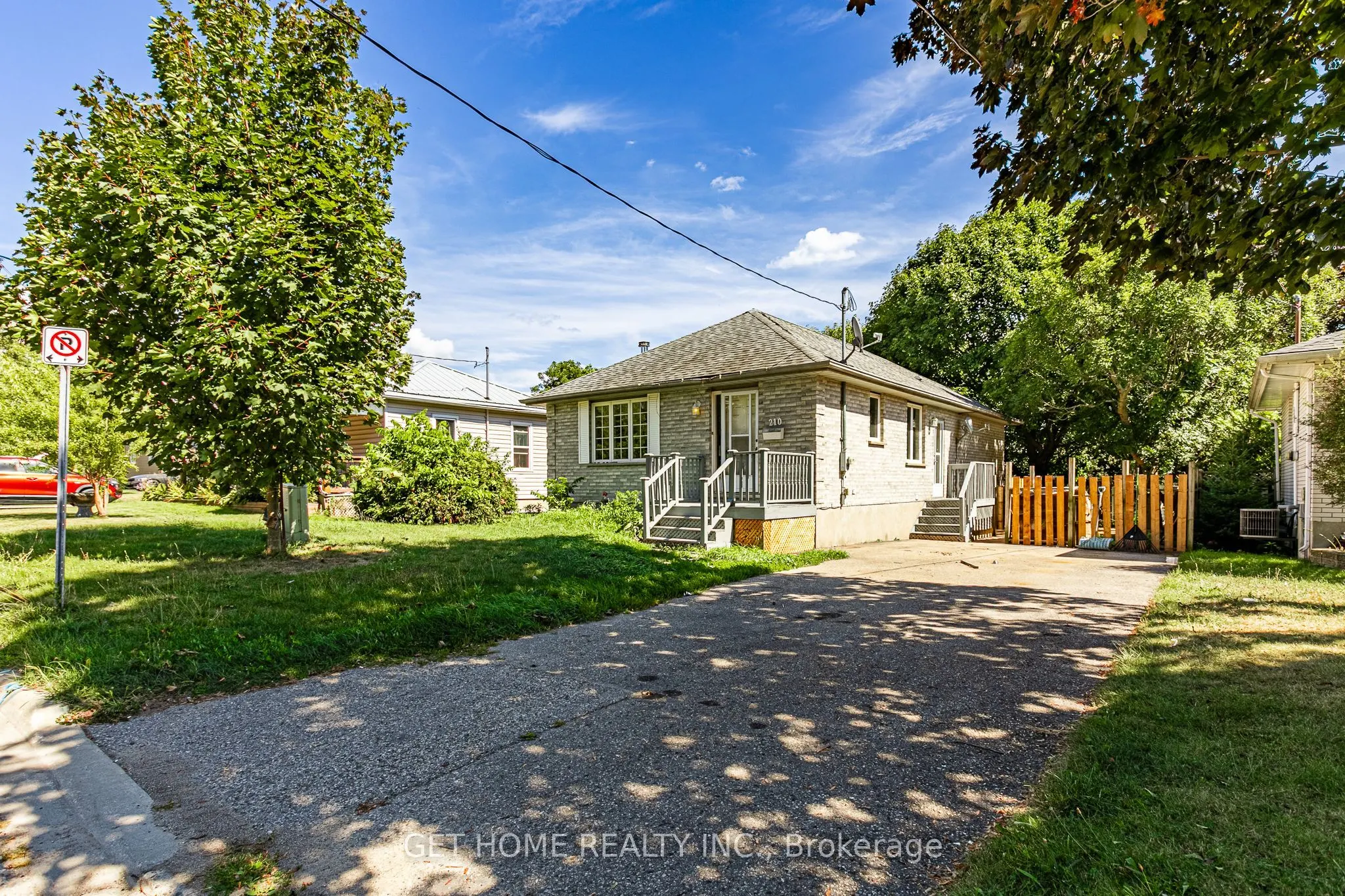 210 King Hiram Street