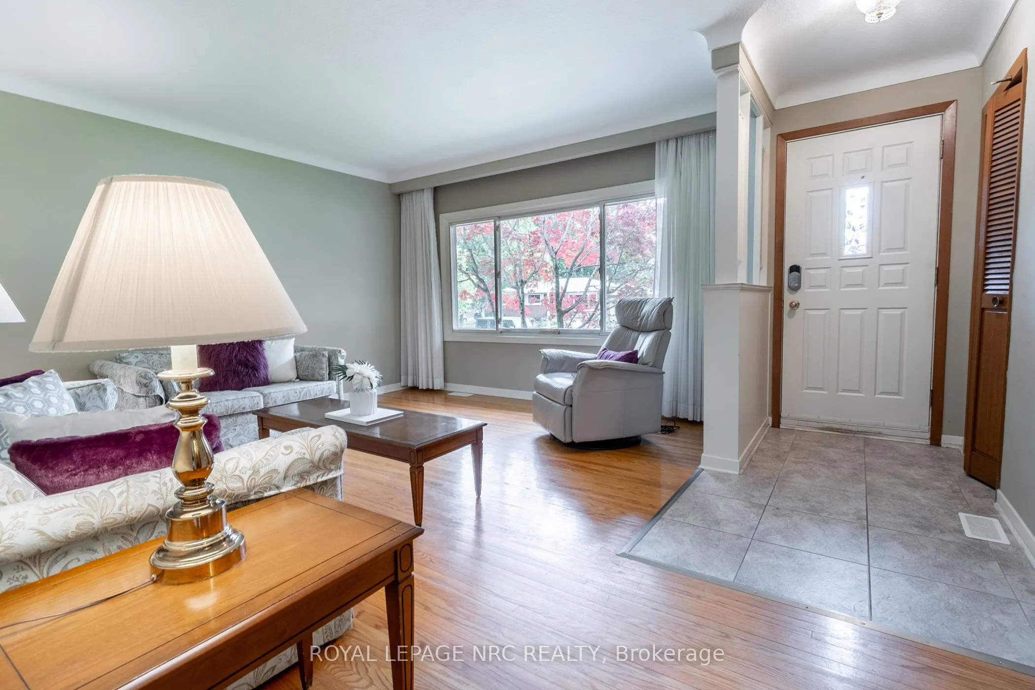 15 Monique Crescent
