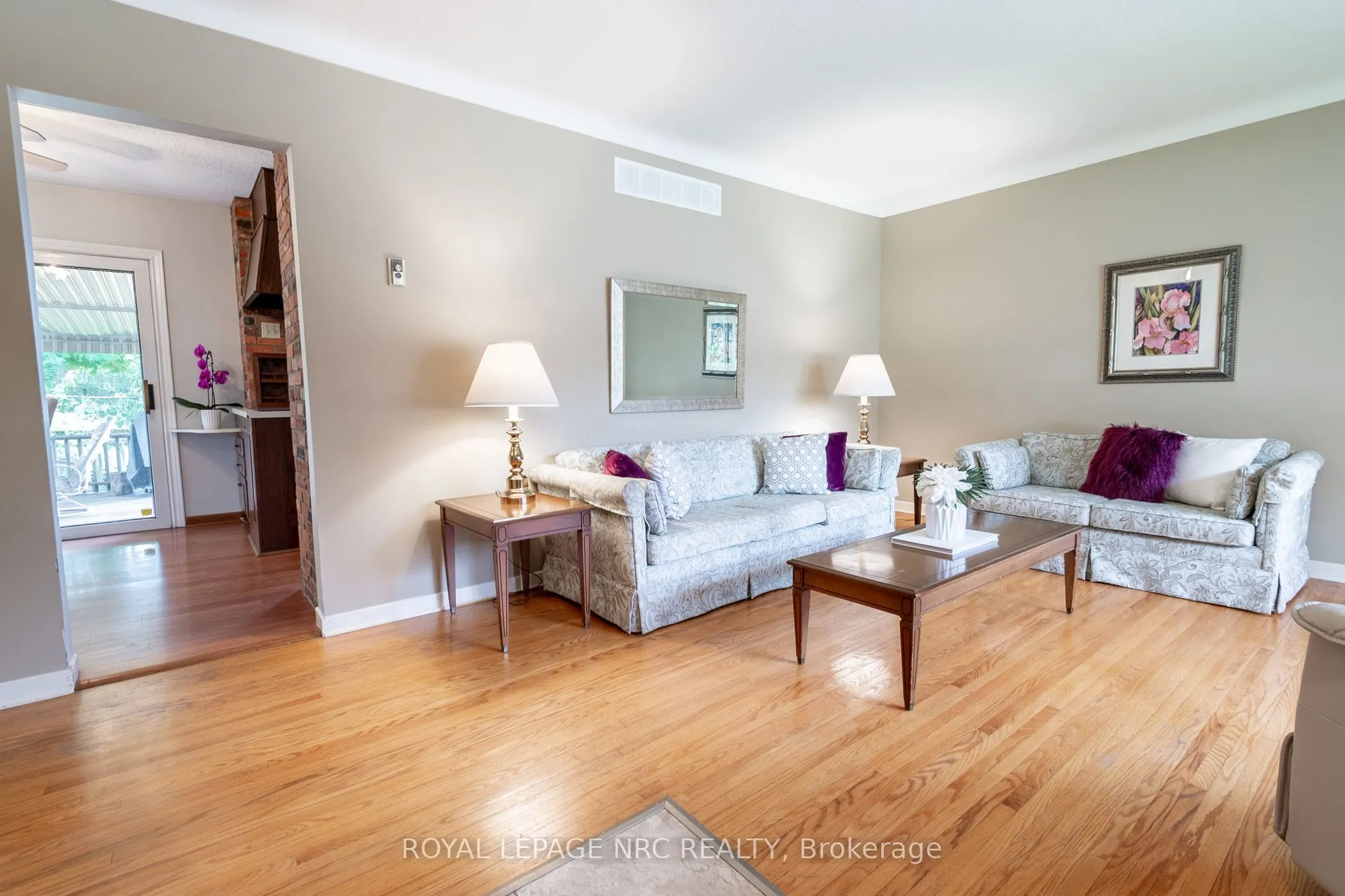 15 Monique Crescent