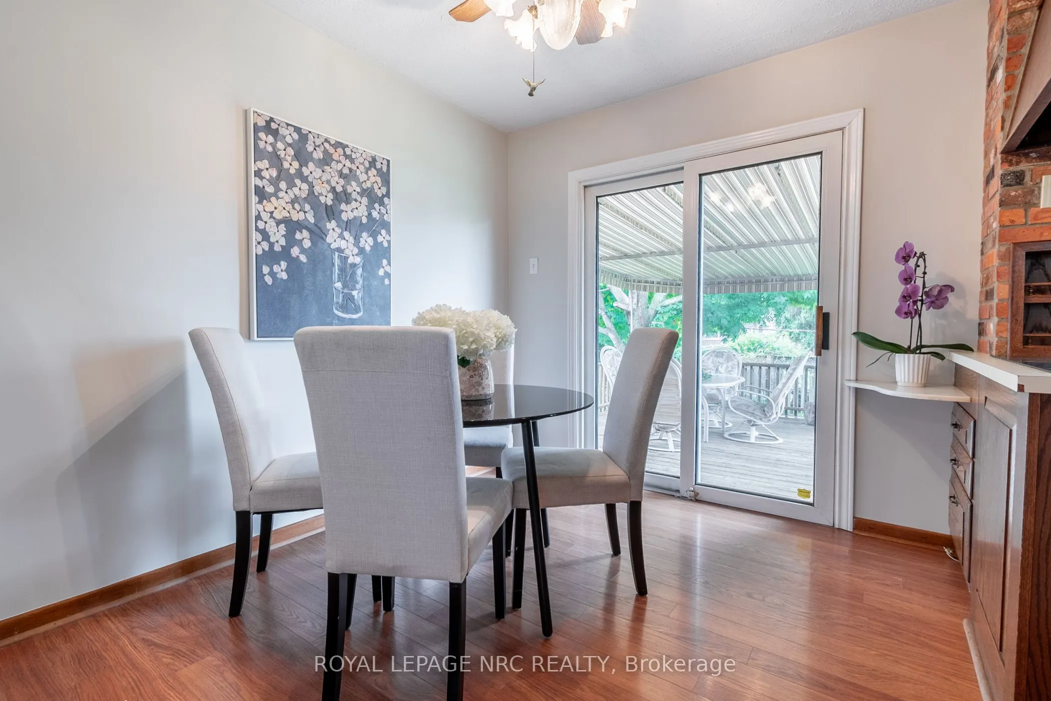 15 Monique Crescent