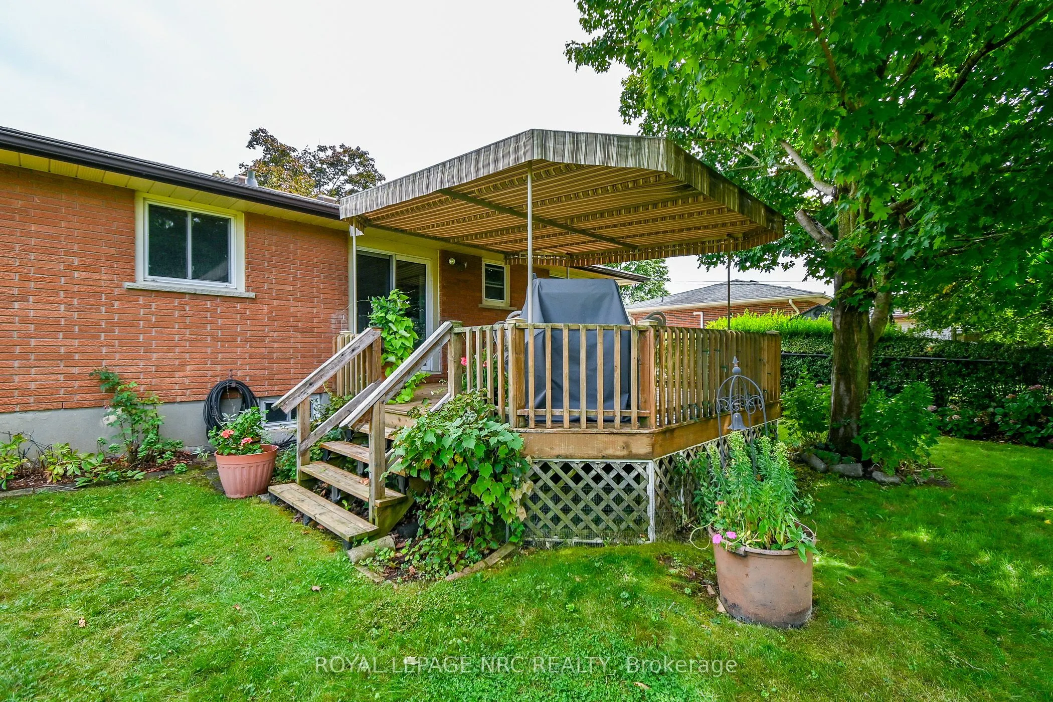 15 Monique Crescent