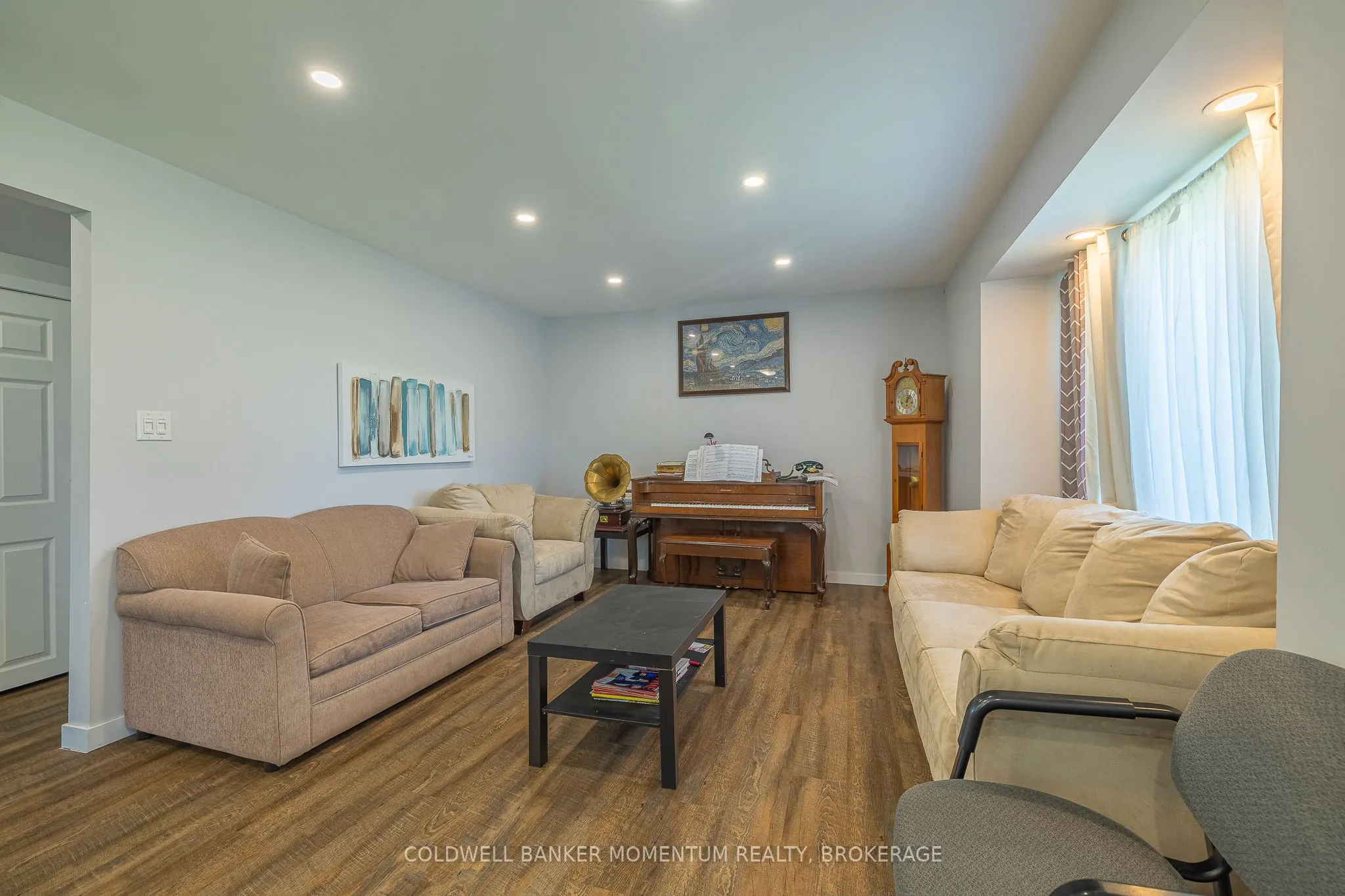 5412 HOUCK Drive