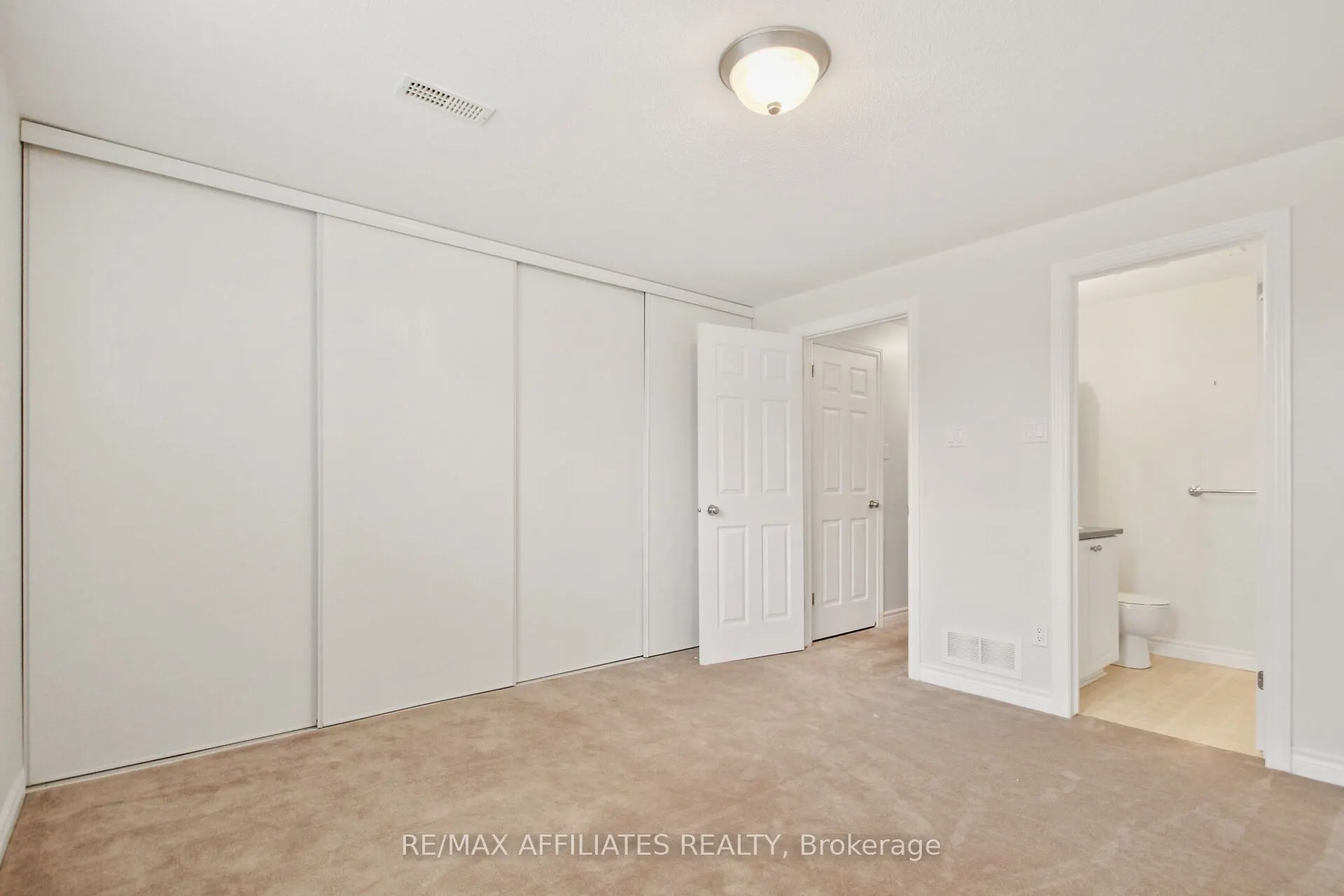 393 Chapman Mills Drive, #4