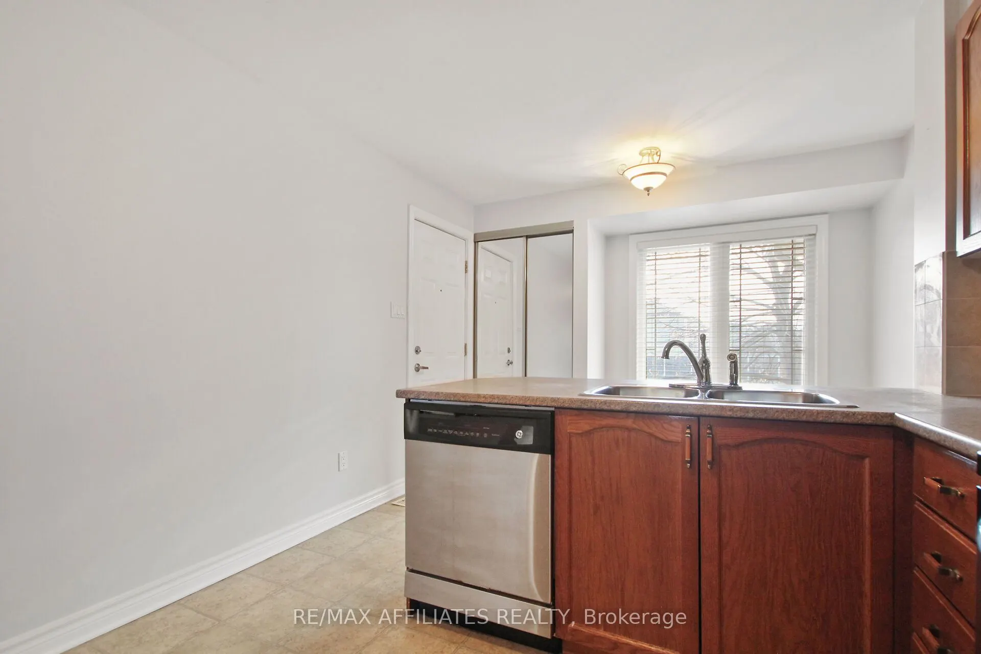 393 Chapman Mills Drive, #4