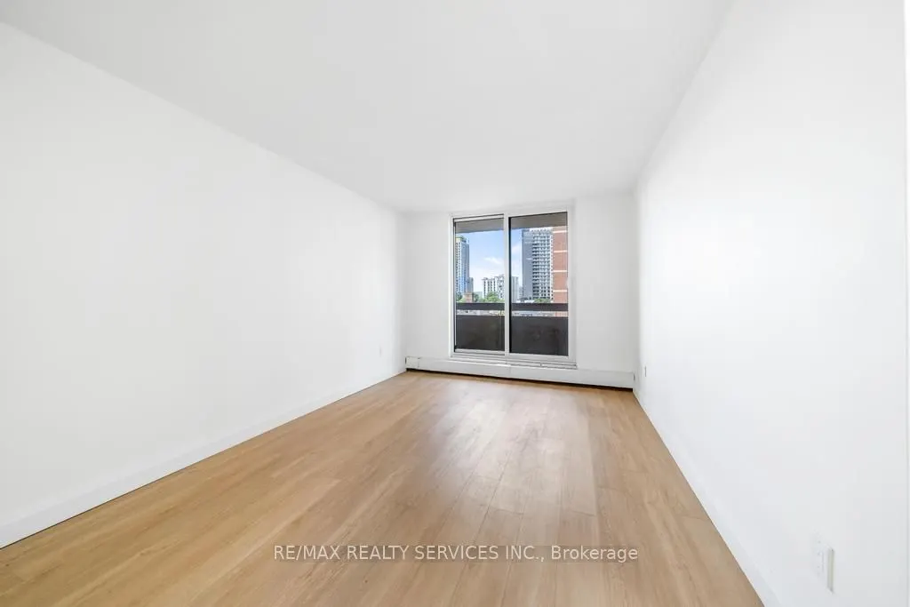 223 Jackson Street W, #808