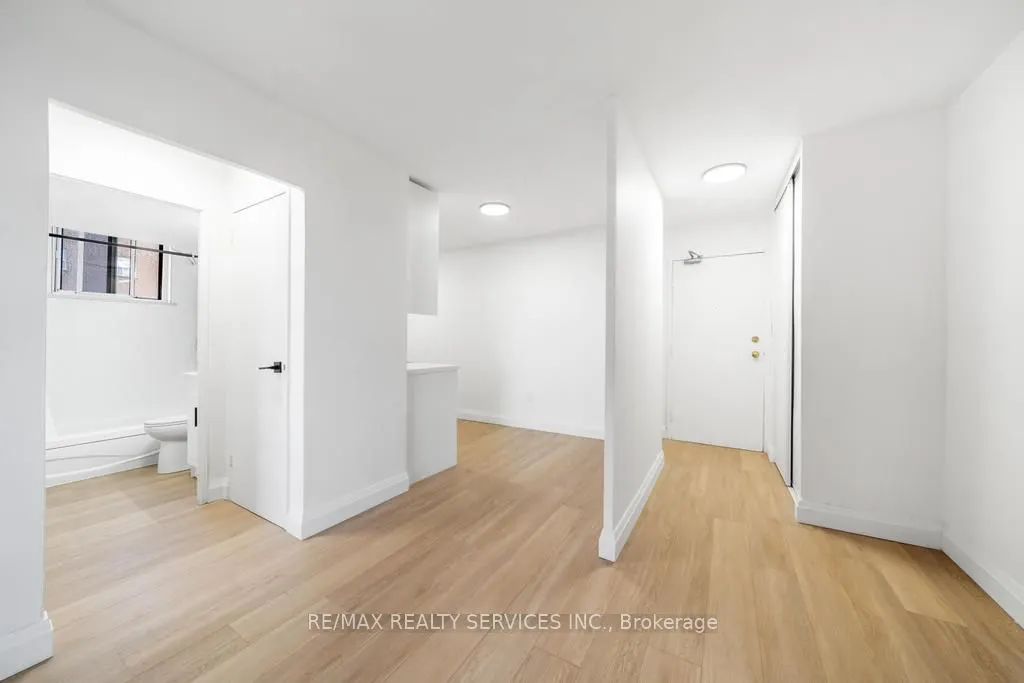 223 Jackson Street W, #808