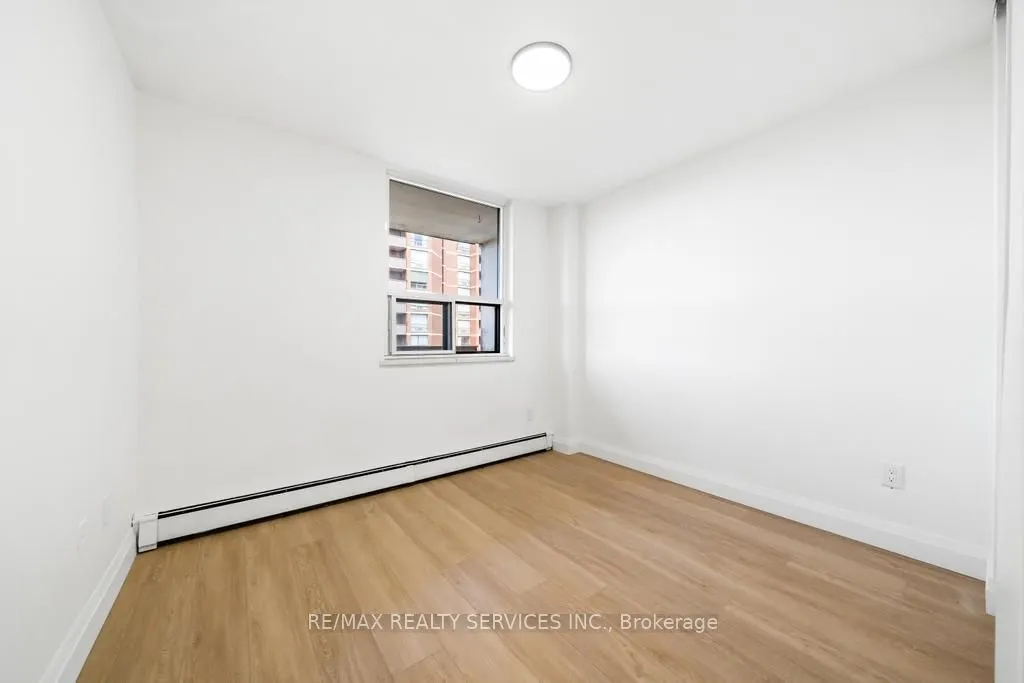 223 Jackson Street W, #808