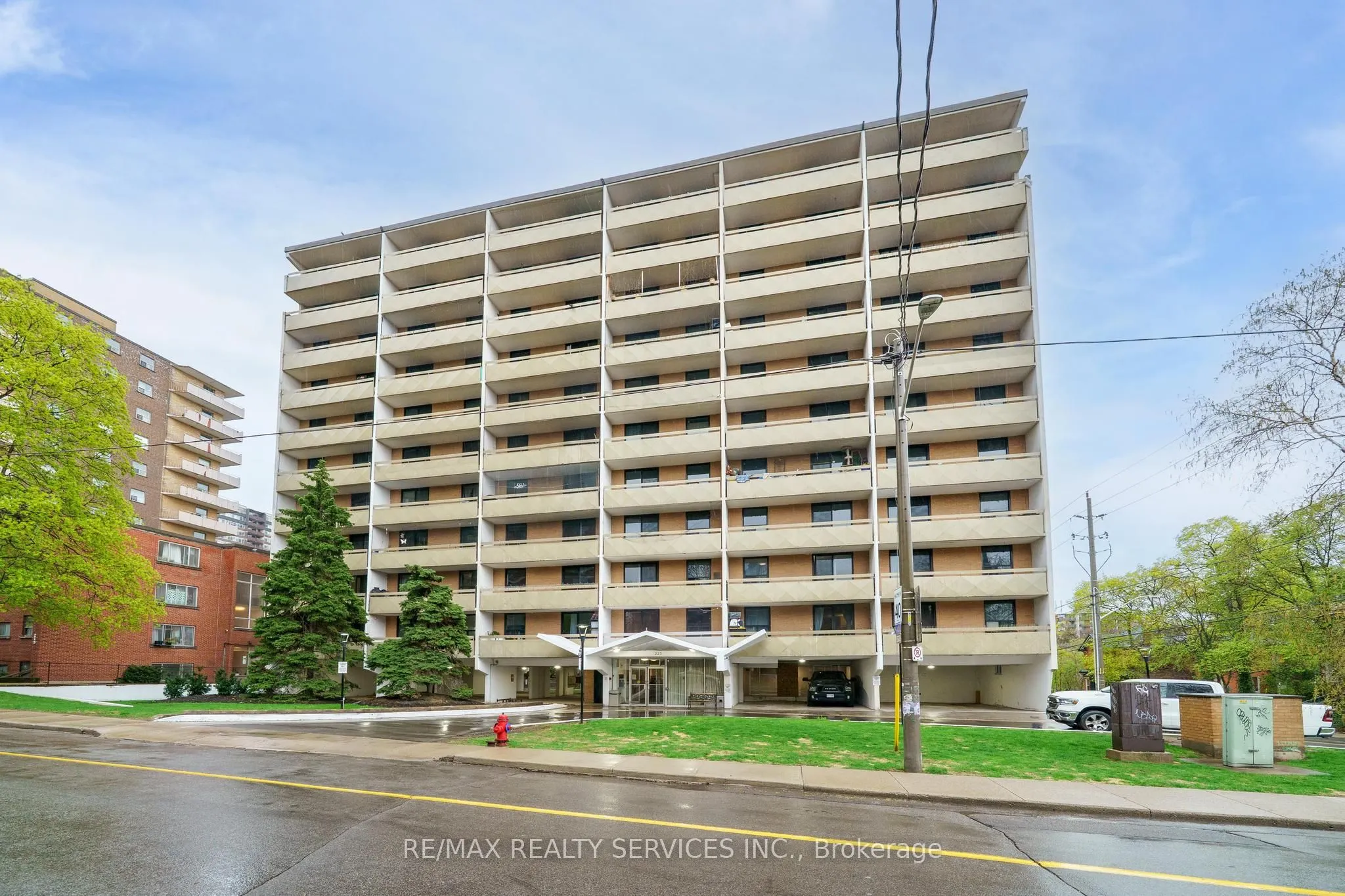 223 Jackson Street W, #808