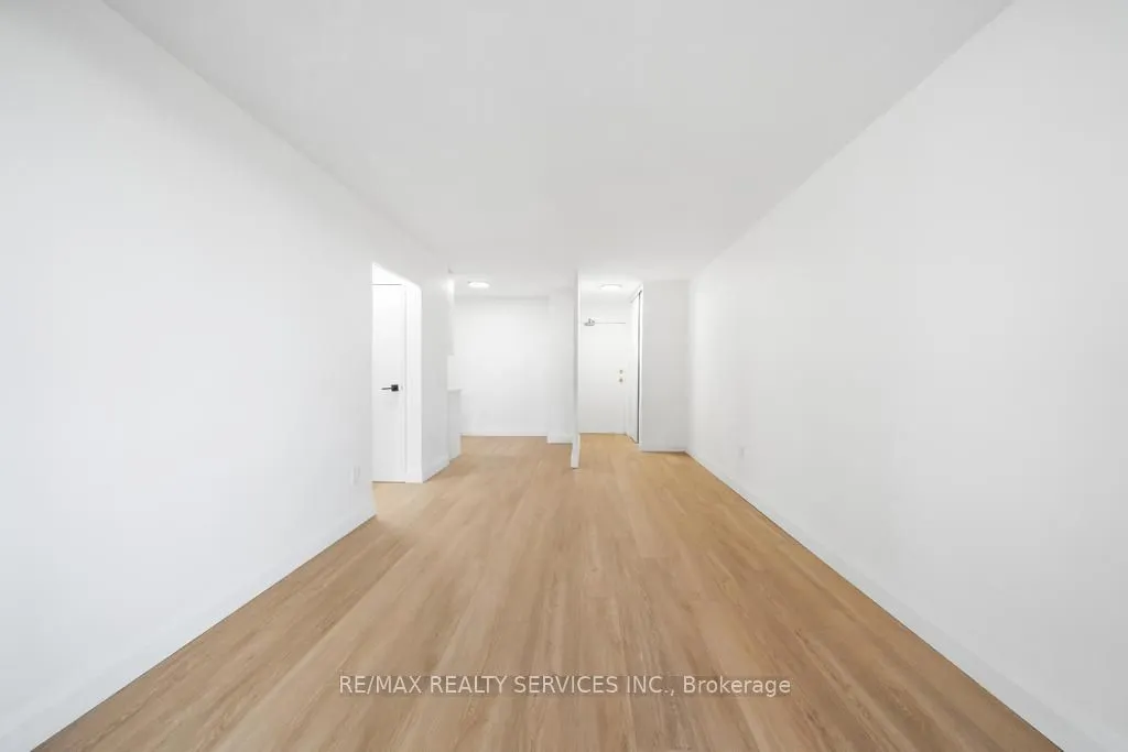 223 Jackson Street W, #808
