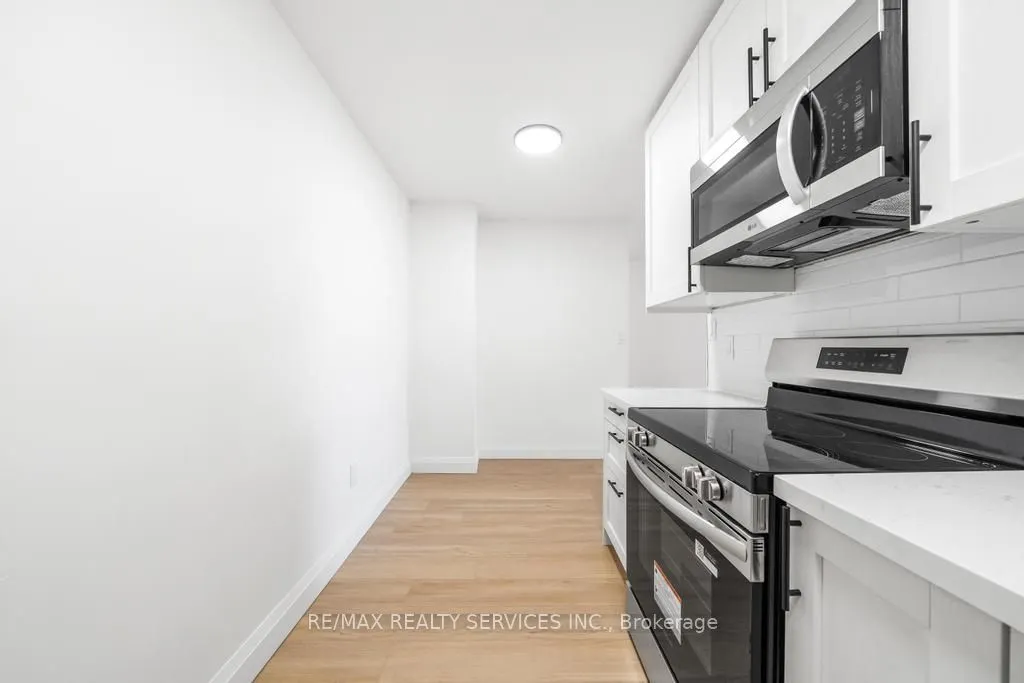 223 Jackson Street W, #808