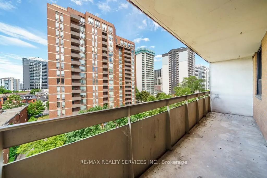 223 Jackson Street W, #808