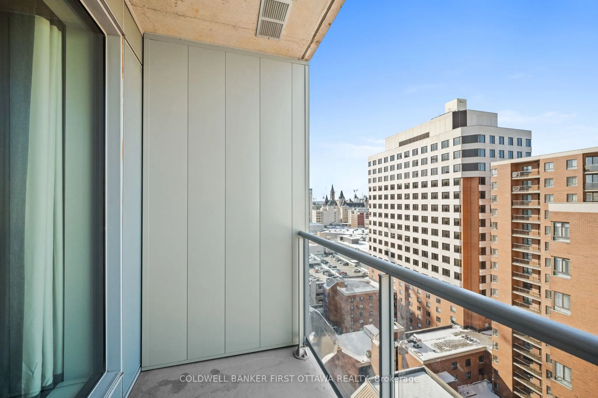 20 DALY Street, #1605
