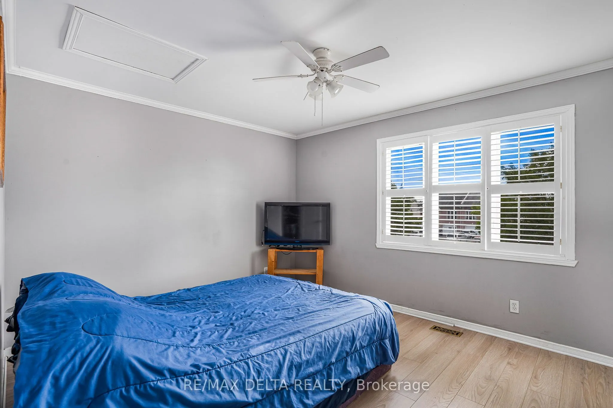 843 Nelson Street W