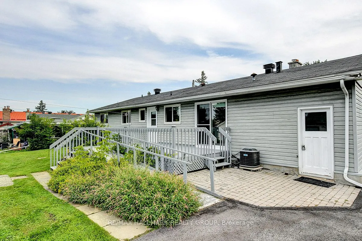 1134 Maisonneuve Street