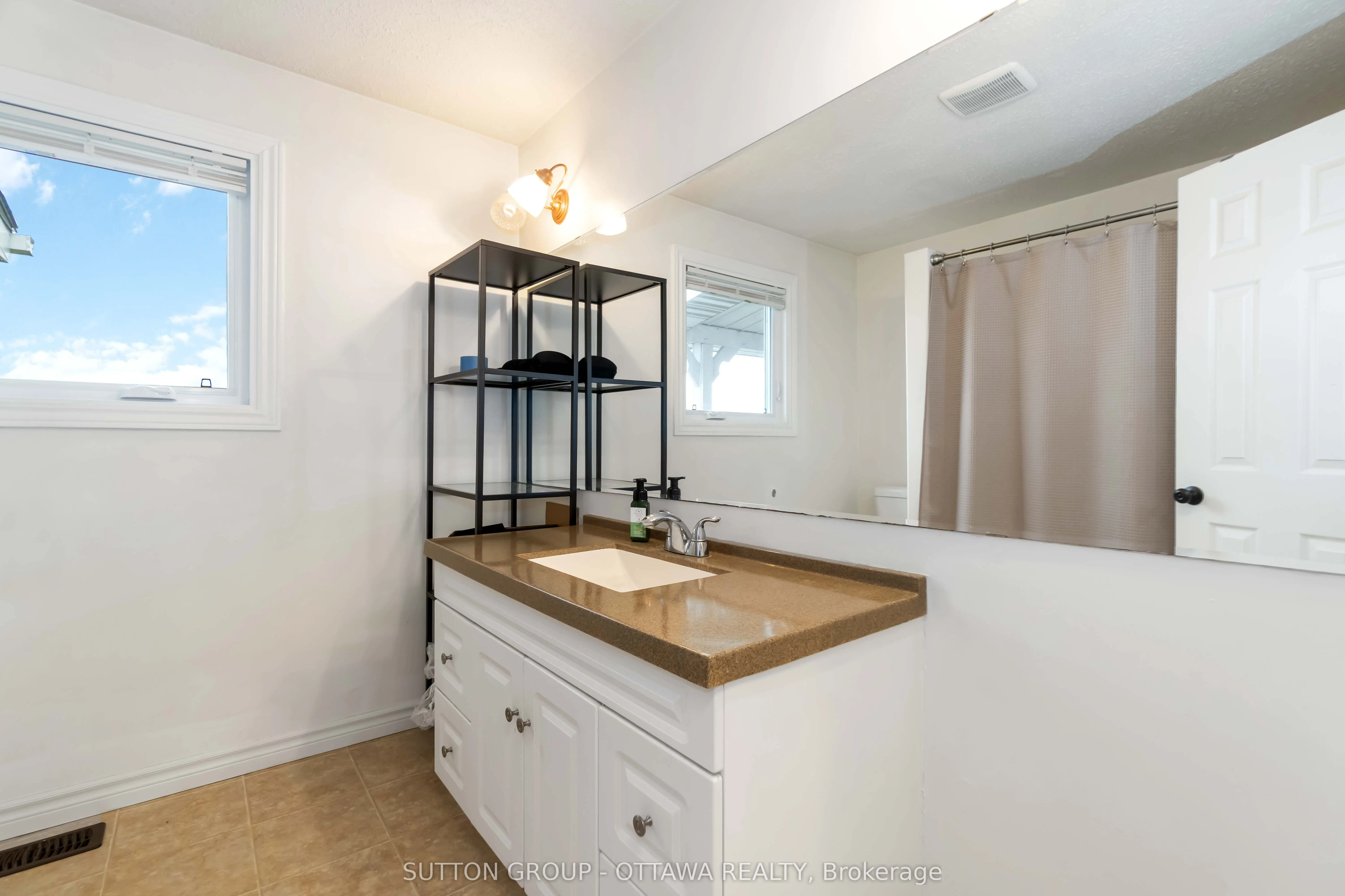 113 Taylor Road E