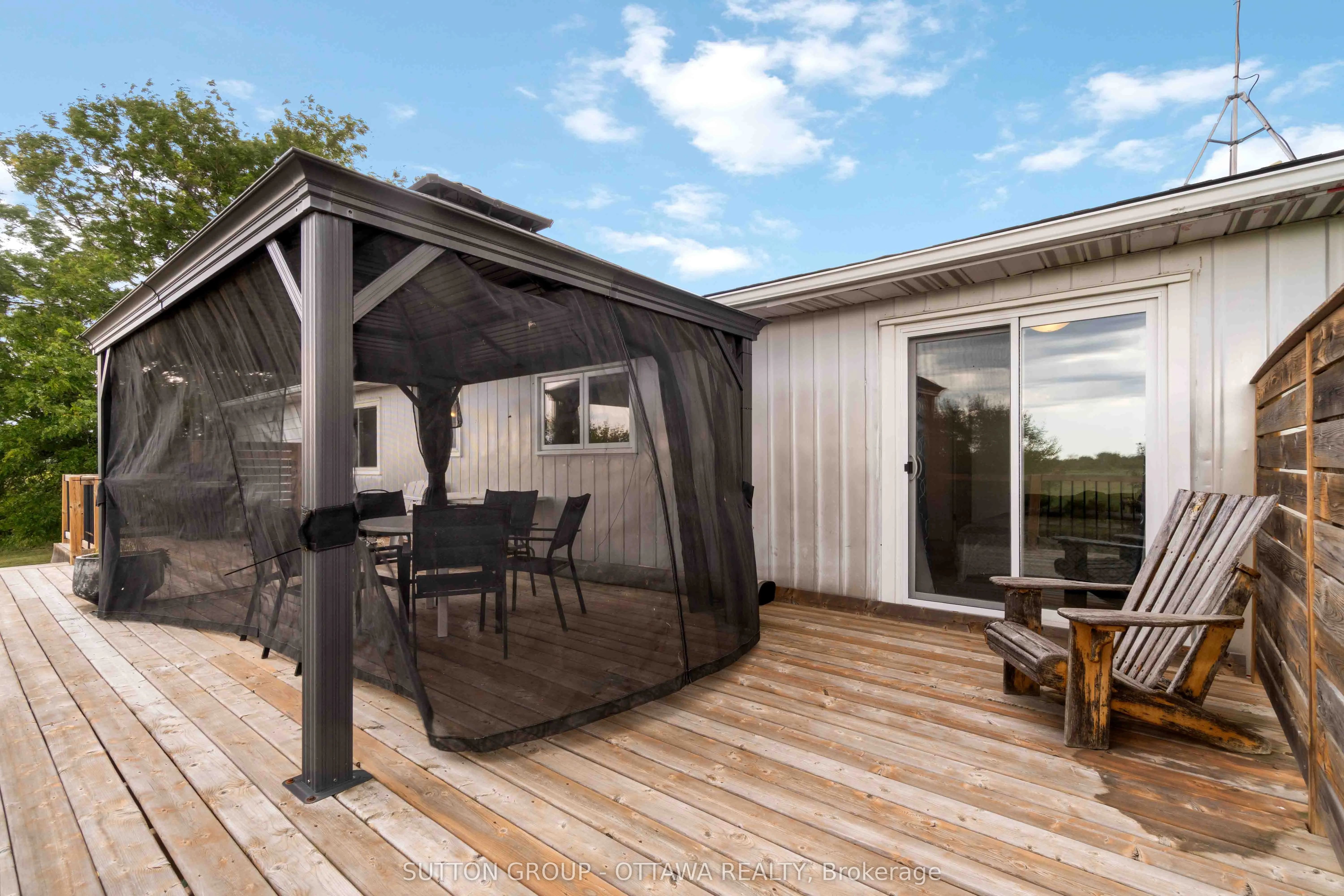 113 Taylor Road E