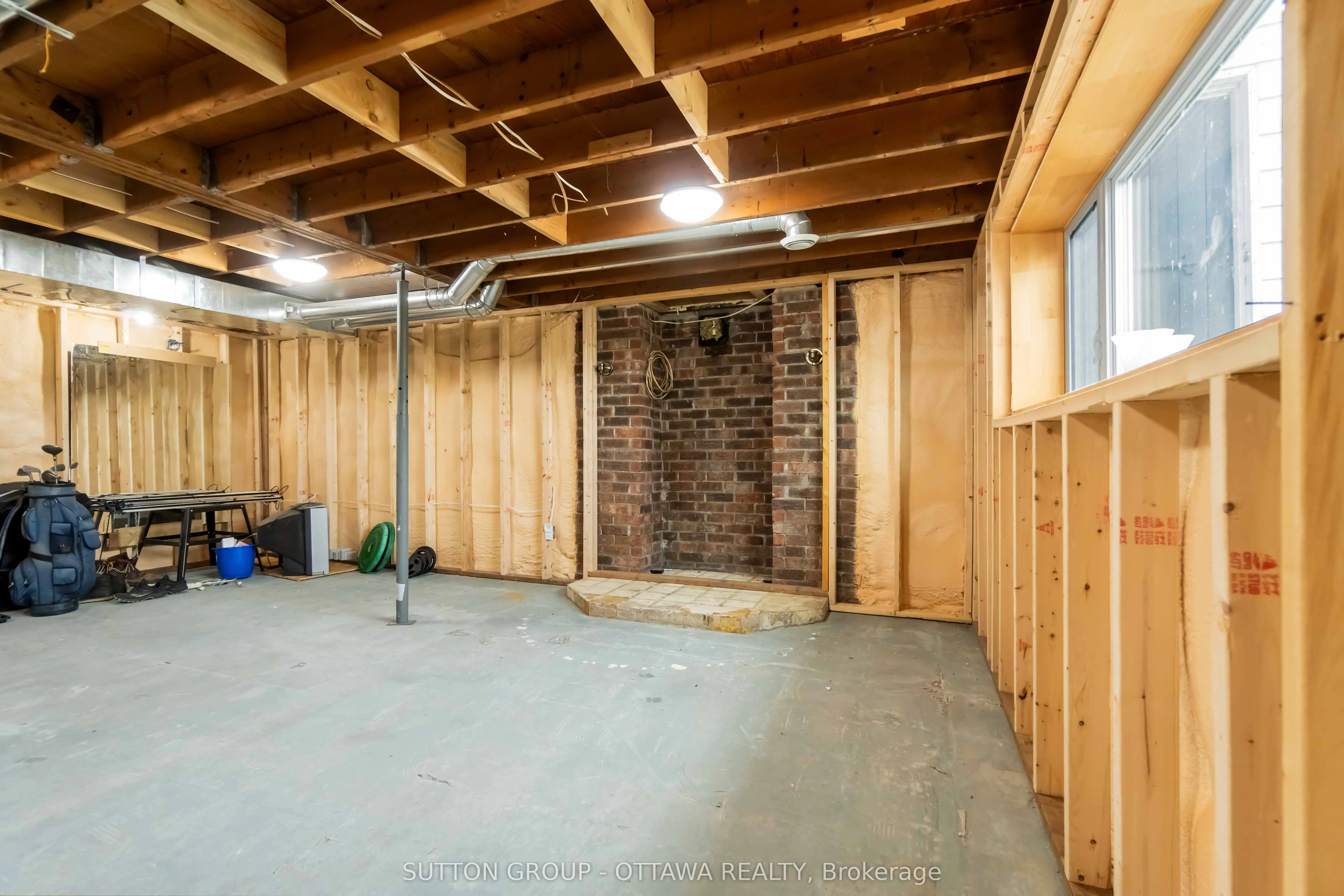 113 Taylor Road E