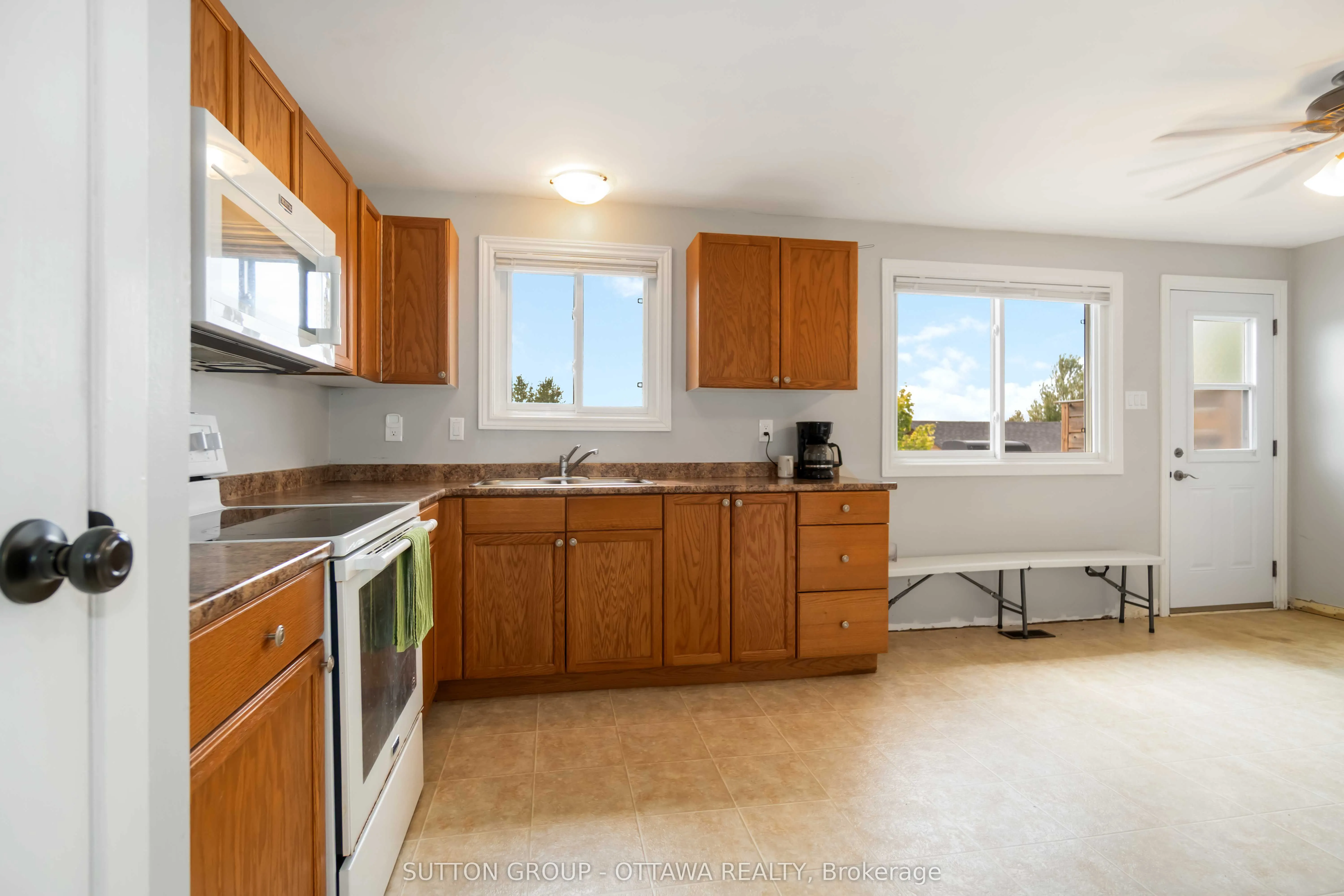 113 Taylor Road E