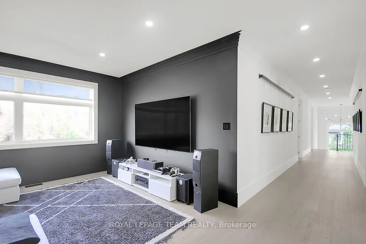 5852 Red Castle Ridge