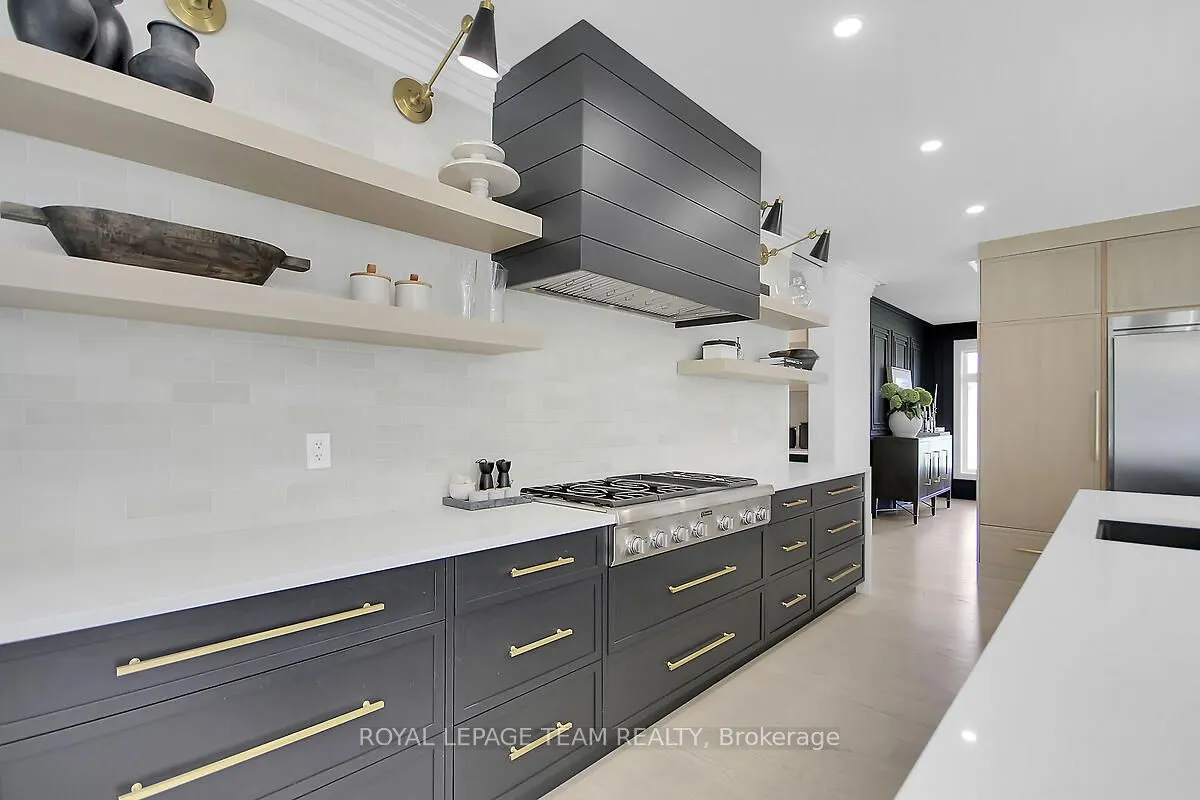 5852 Red Castle Ridge