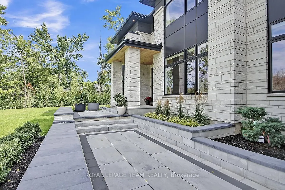 5852 Red Castle Ridge