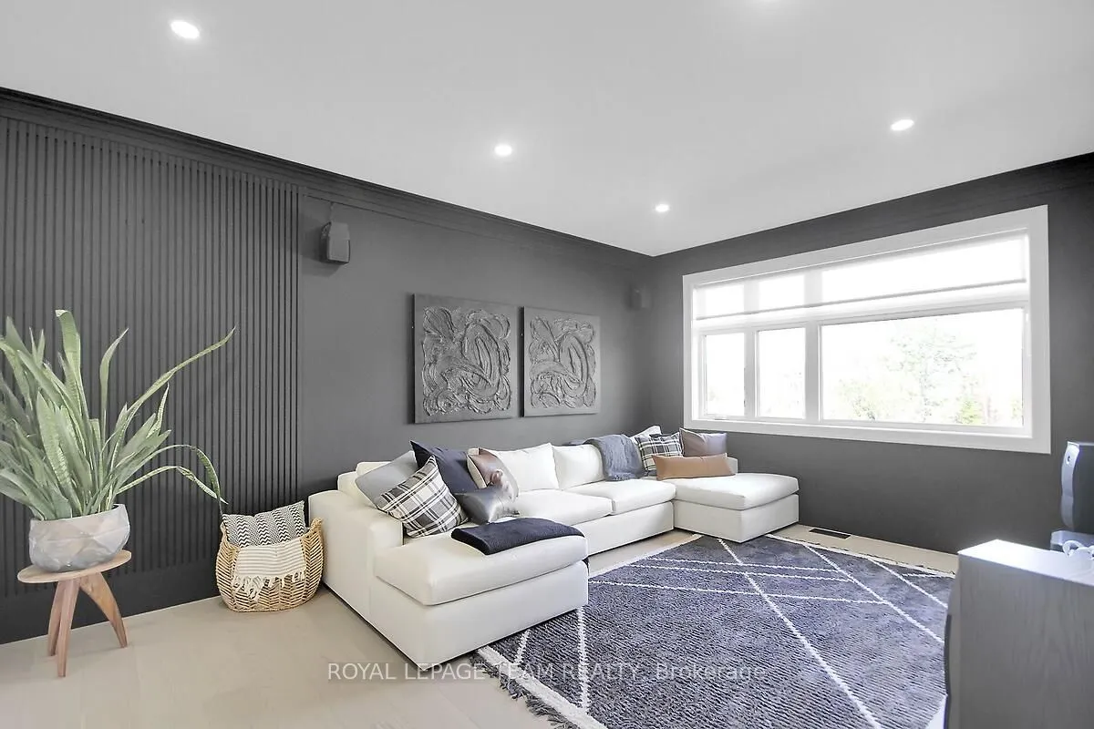 5852 Red Castle Ridge