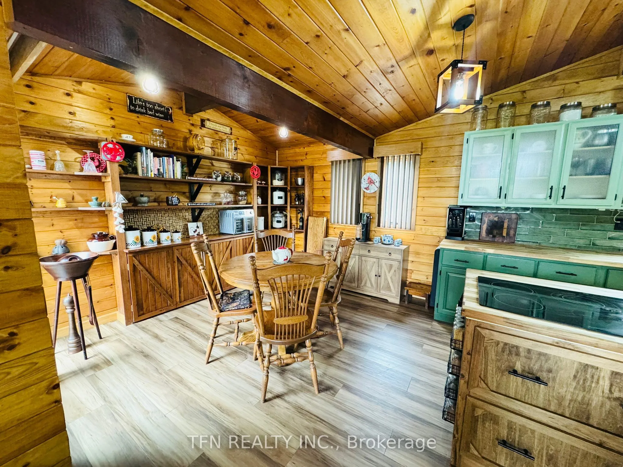110 Machar Strong Boundary Road W