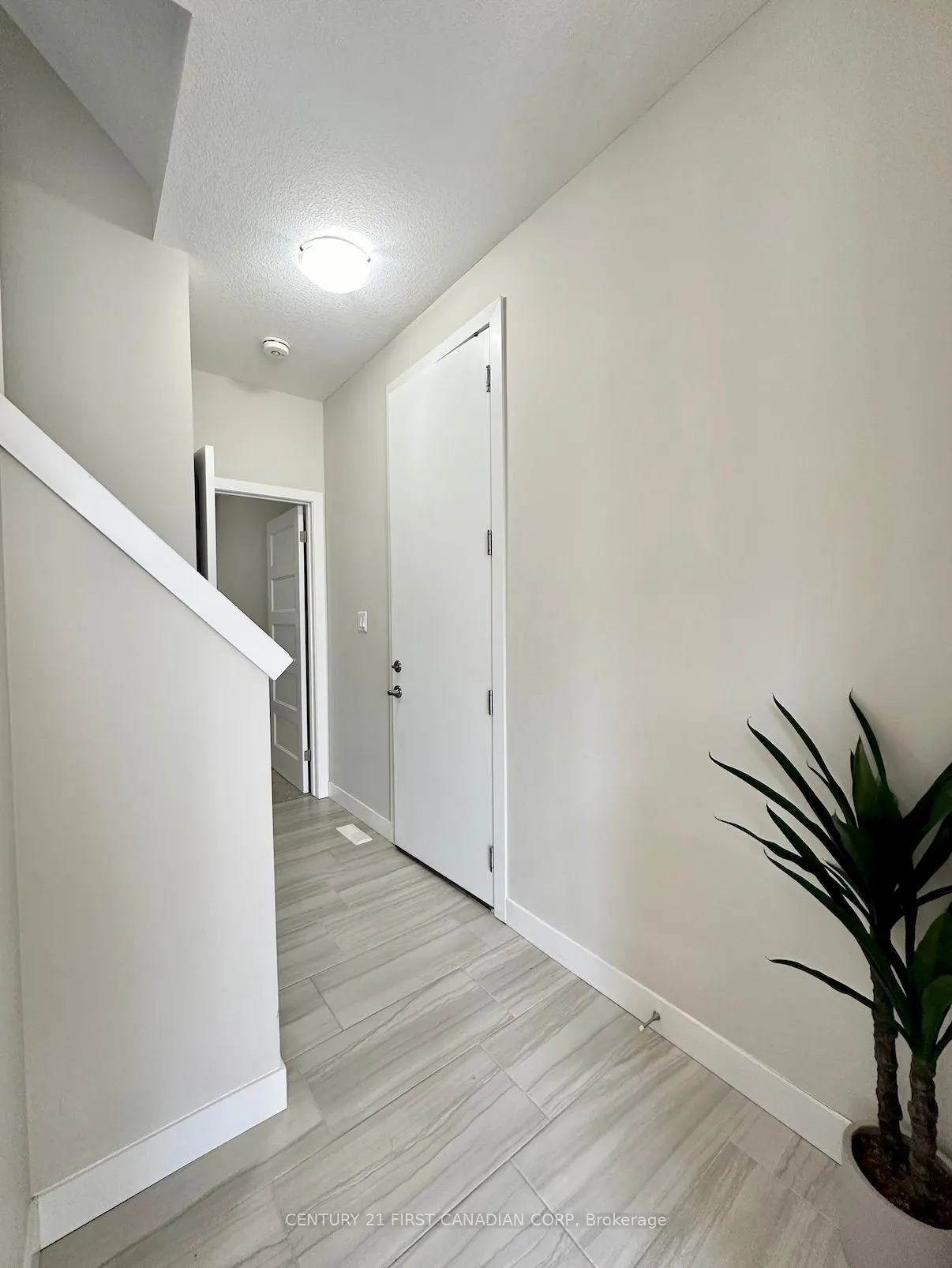 961 Manhattan Way, #961