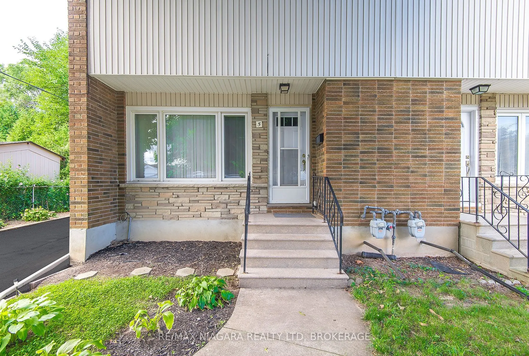 5 Glen Avenue