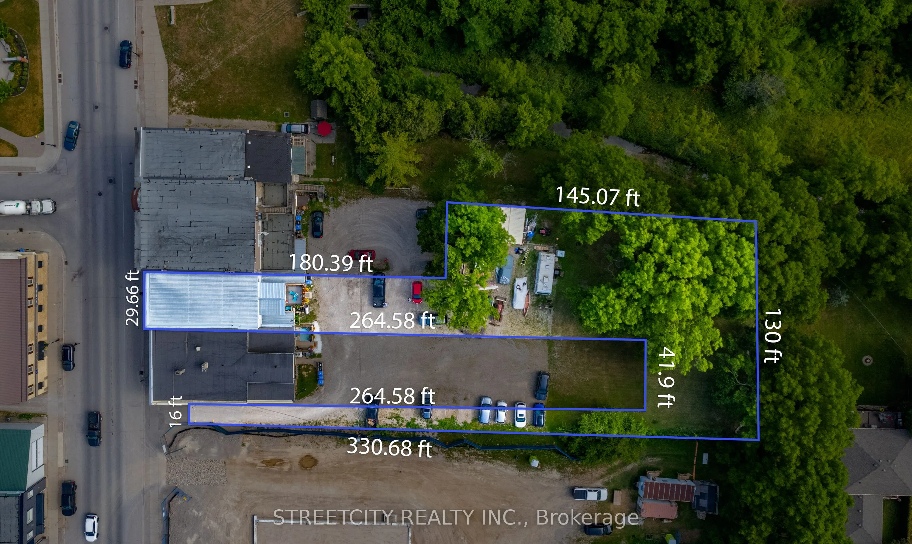 206 Main Street E
