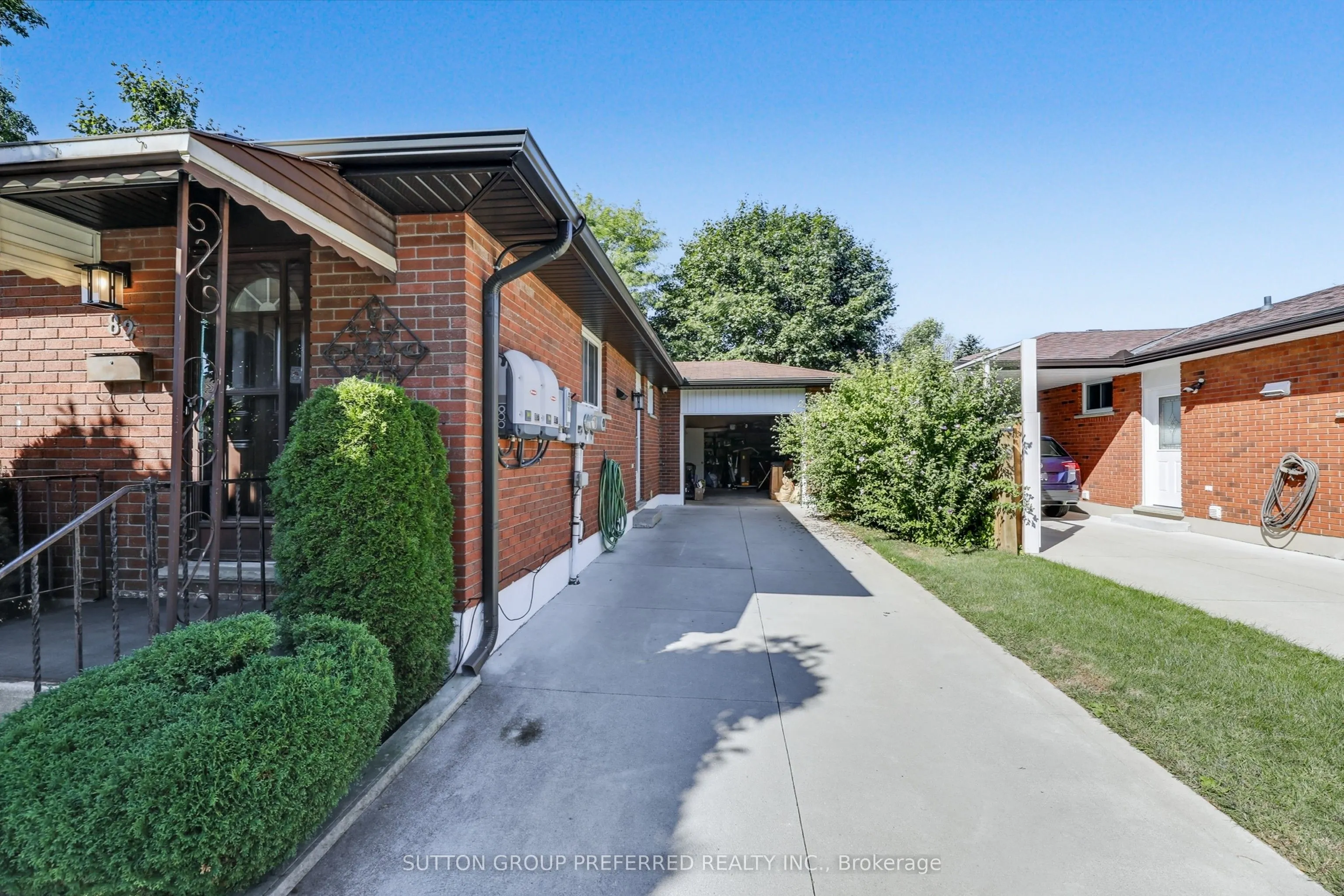 82 Lacey Crescent