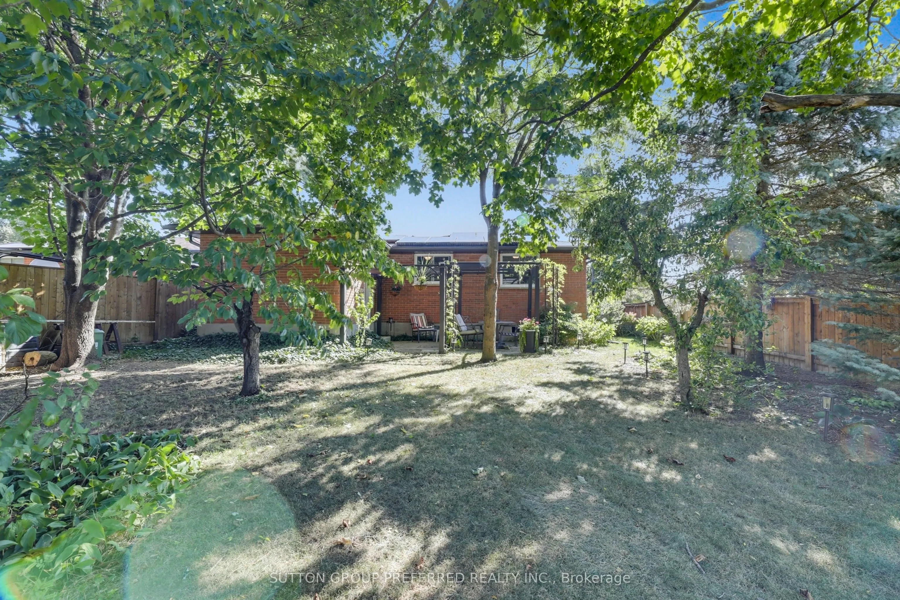 82 Lacey Crescent