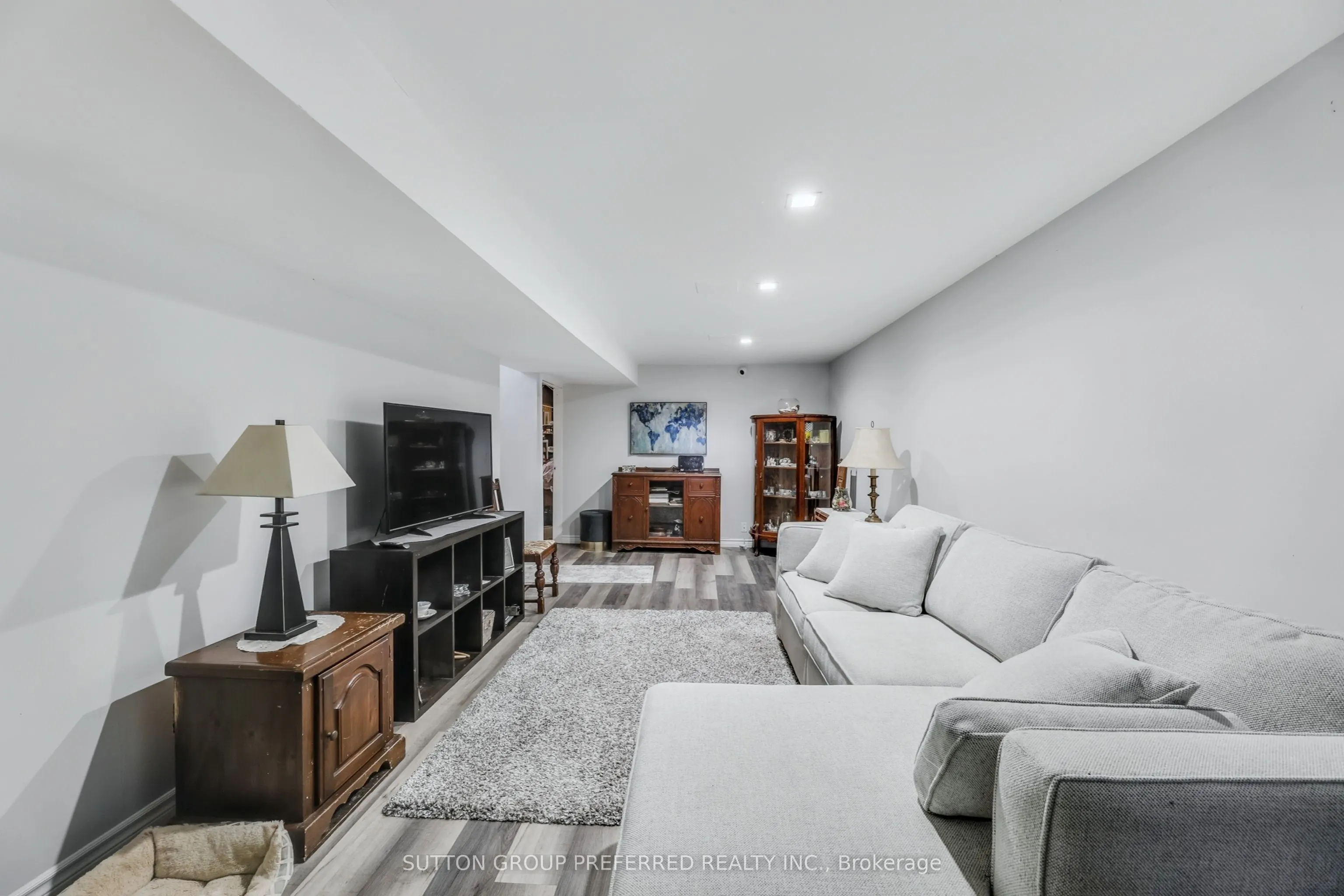 82 Lacey Crescent