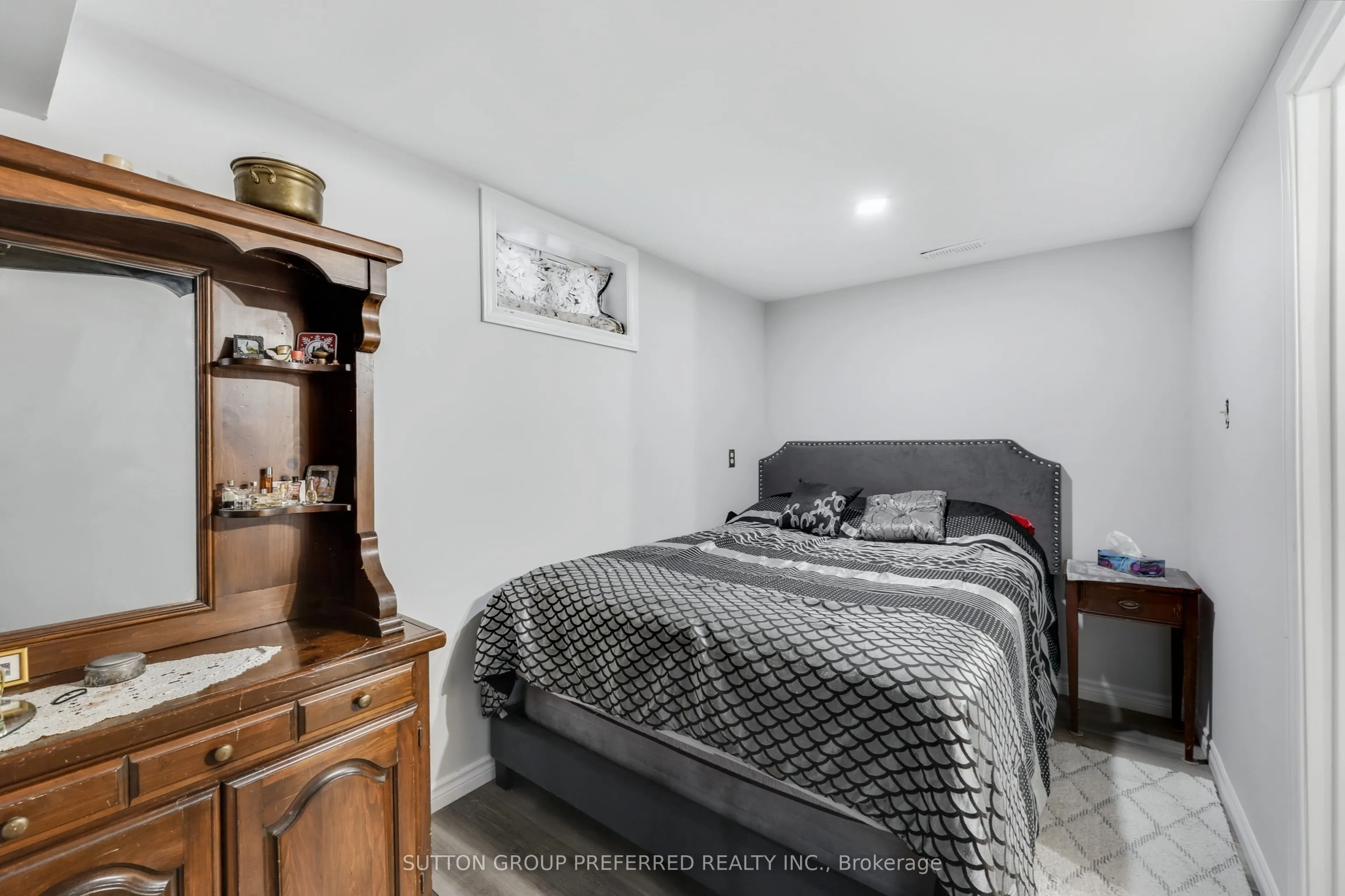 82 Lacey Crescent
