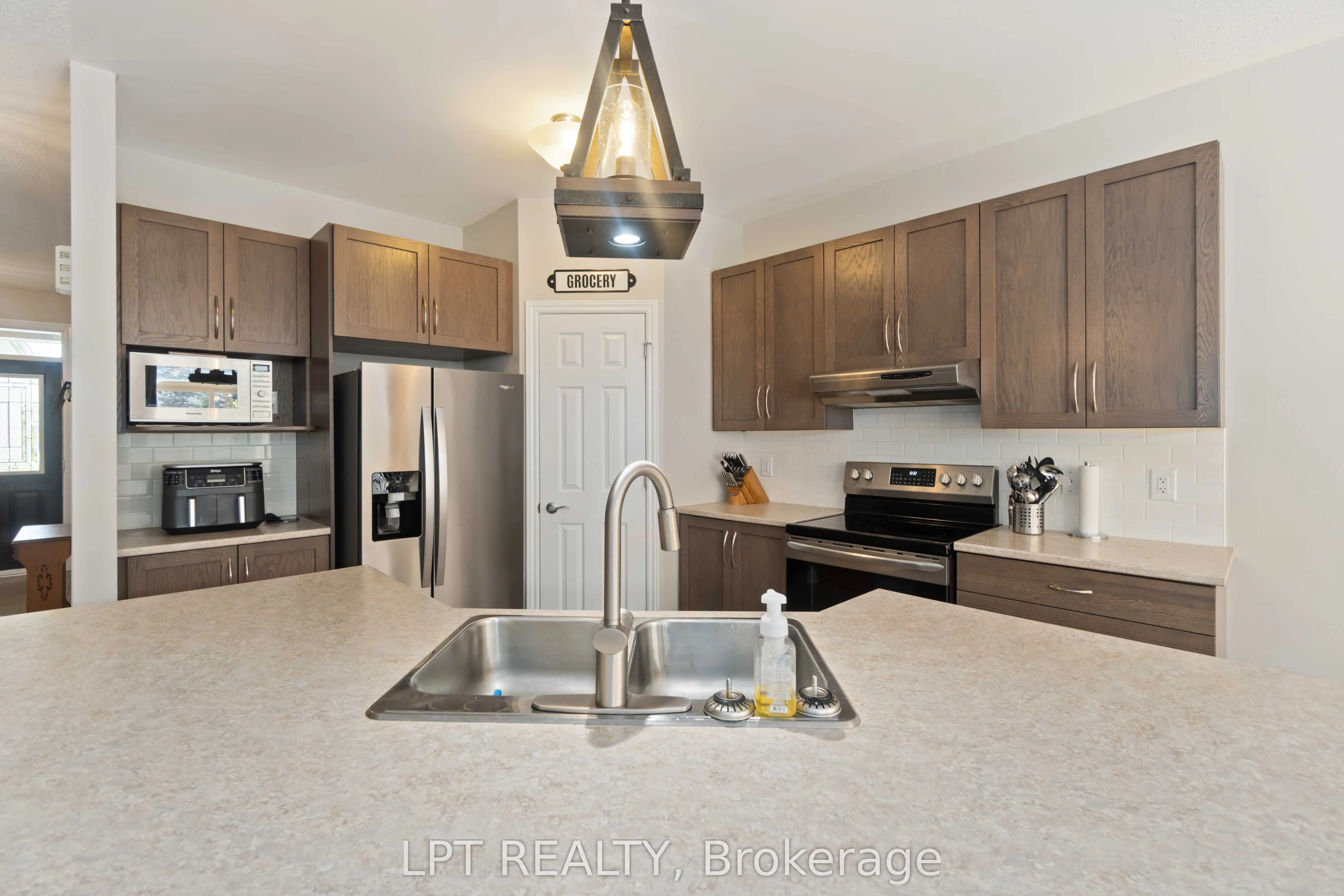 100 Blackhorse Drive