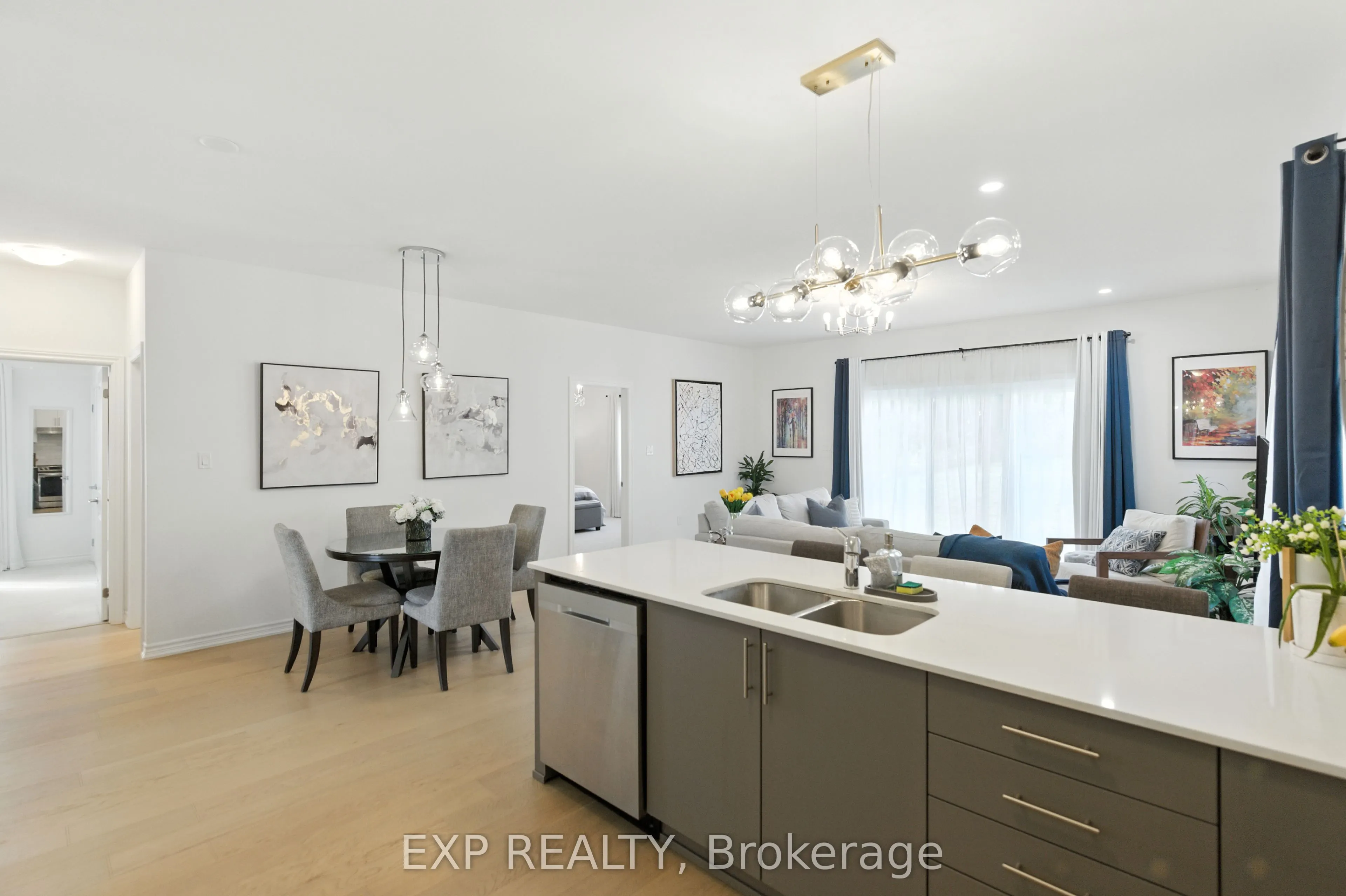 202 DOWSLEY Crescent