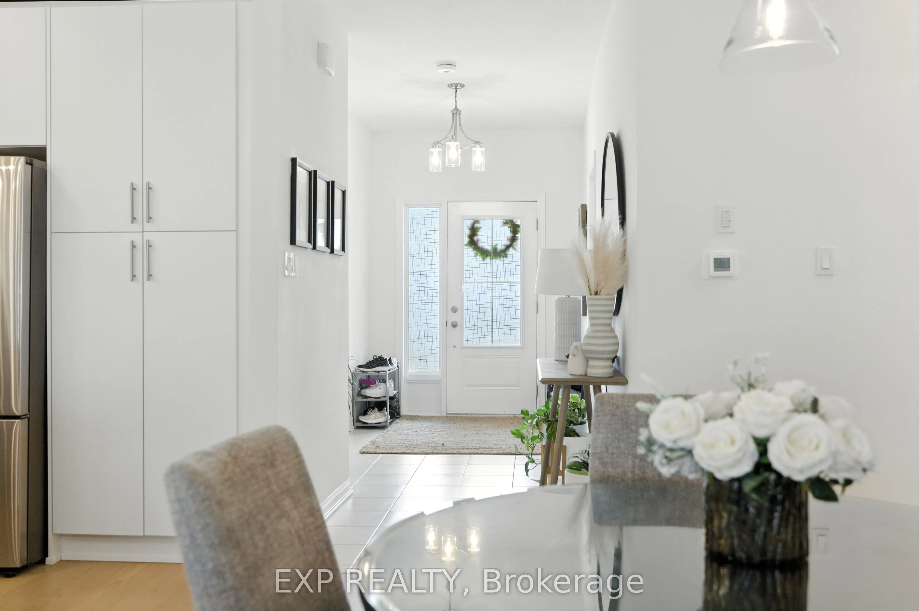 202 DOWSLEY Crescent
