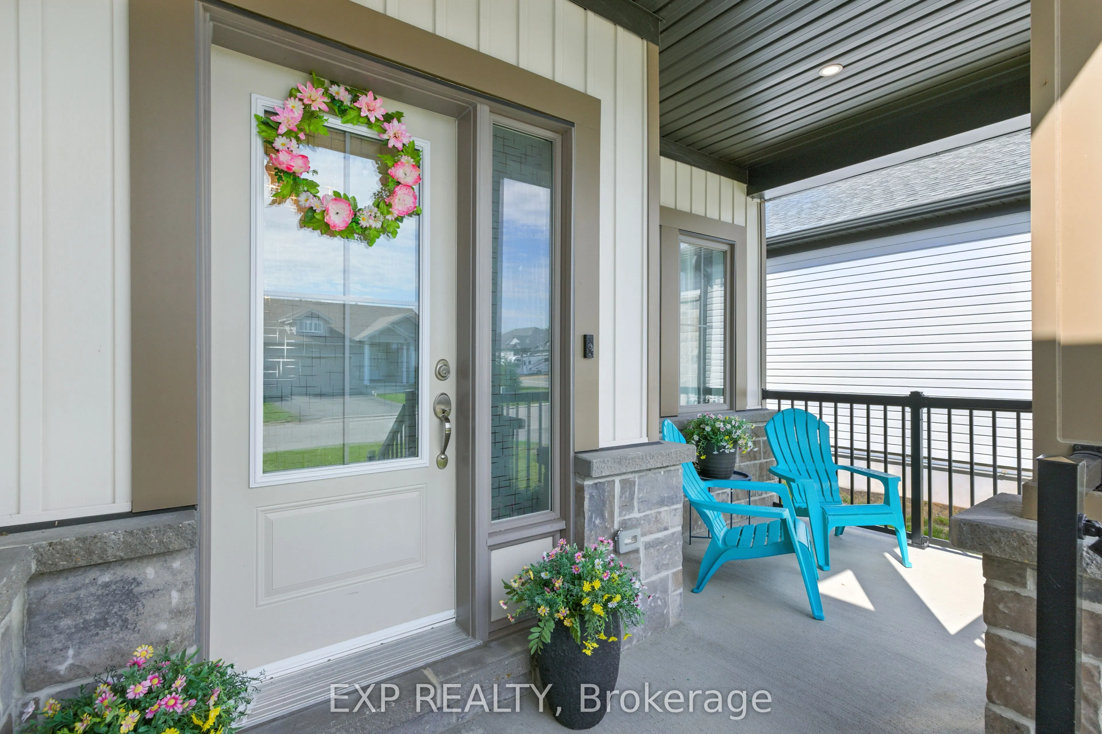 202 DOWSLEY Crescent