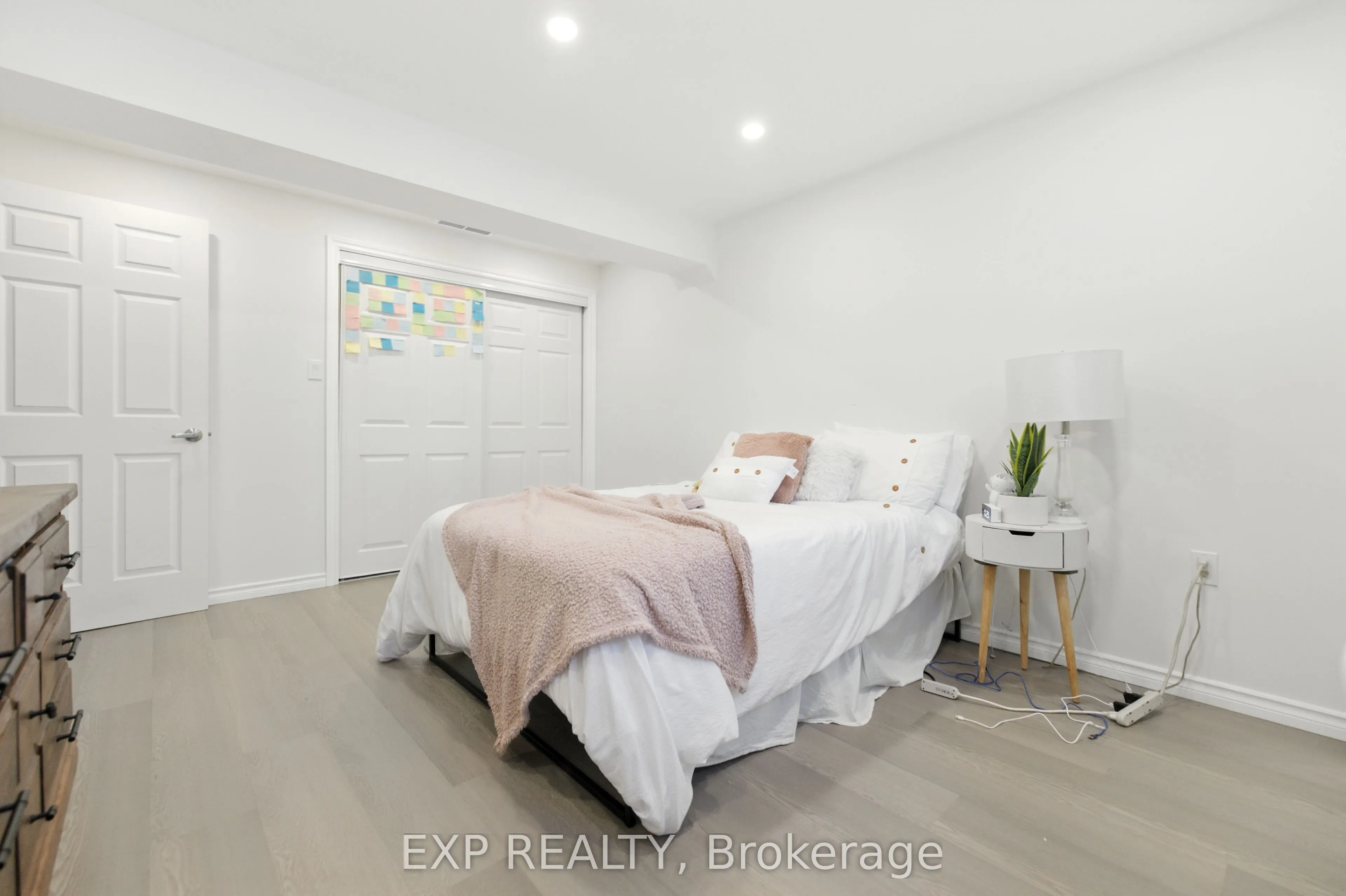 202 DOWSLEY Crescent